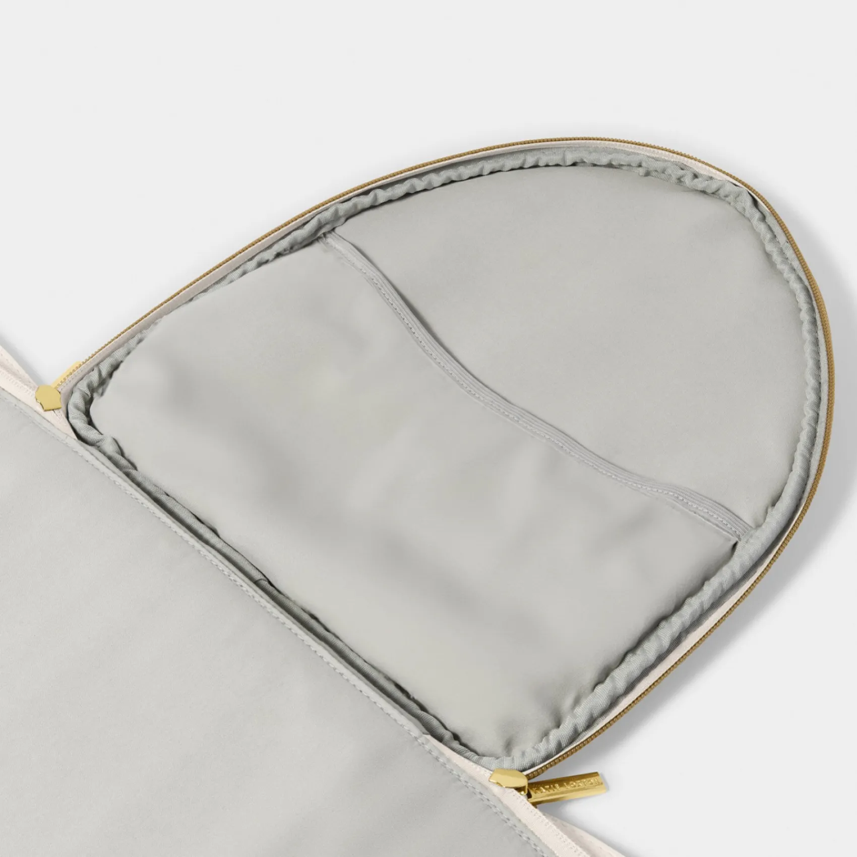 Katie Loxton Mother Of The Groom Gifts | Mother Of The Bride Gifts*Fold Out Garment Weekend Bag Off White