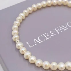Lace & Favour Bride Gifts | Pearl Jewellery*Laisani Simple Freshwater Pearl Wedding Bracelet Ivory/ Silver