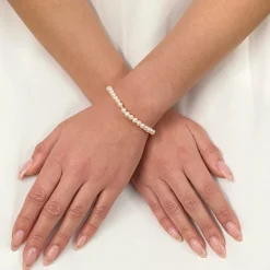 Lace & Favour Bride Gifts | Pearl Jewellery*Laisani Simple Freshwater Pearl Wedding Bracelet Ivory/ Silver