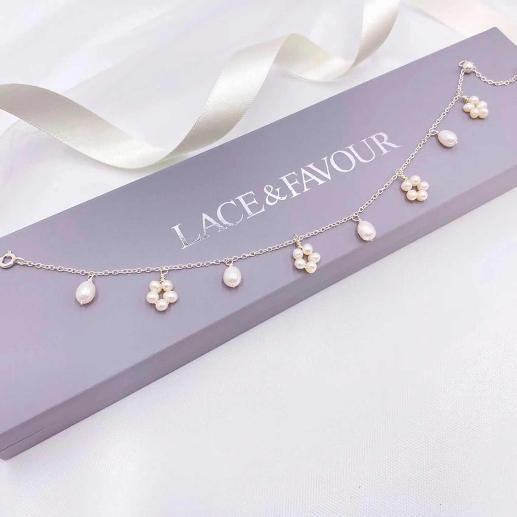 Lace & Favour Bridesmaid Gifts | Pearl Jewellery*Lavinia Freshwater Pearl Drop Chain Bracelet Ivory/ Silver