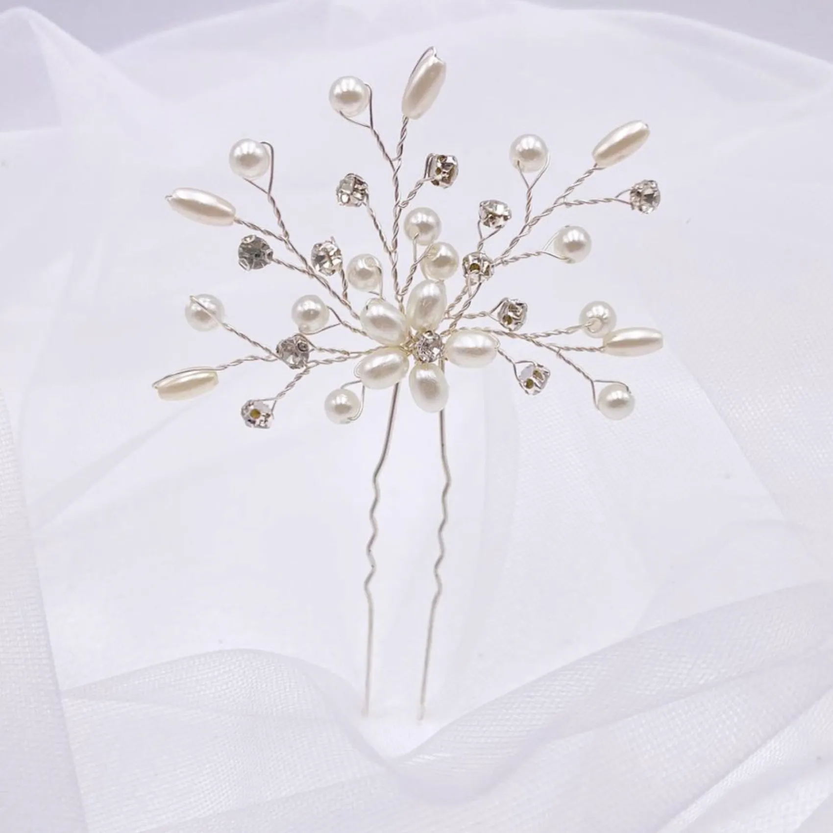 Lace & Favour Bridesmaid Gifts | Pearl Hair Accessories*Leia Floral Pearl and Crystal Spray Hair Pin Ivory/ Silver