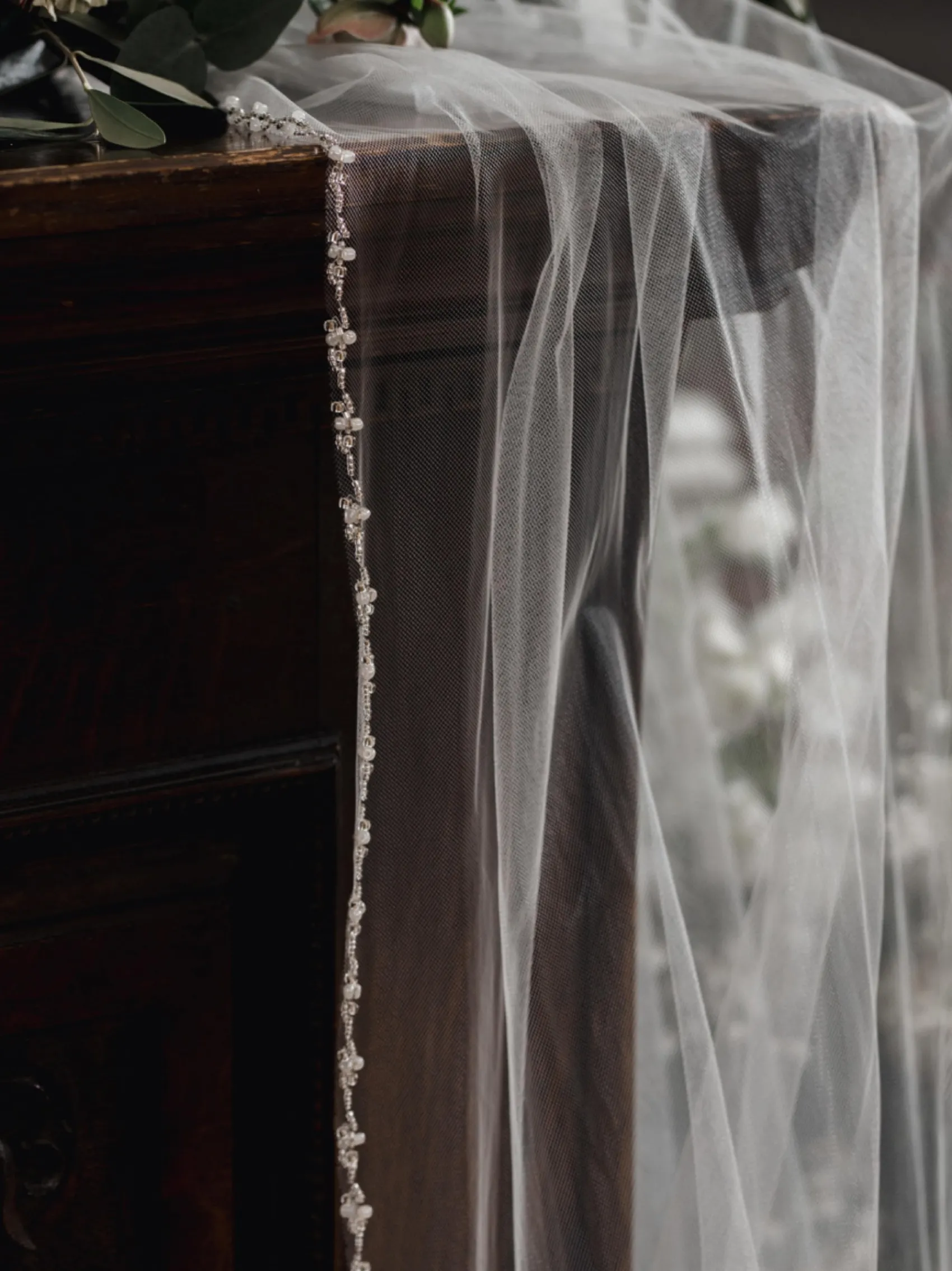 Linzi Jay Single Tier Veils | Chapel Length & Cathedral Veils*Single Tier Veil with Pearl and Beaded Edge LA951 Ivory