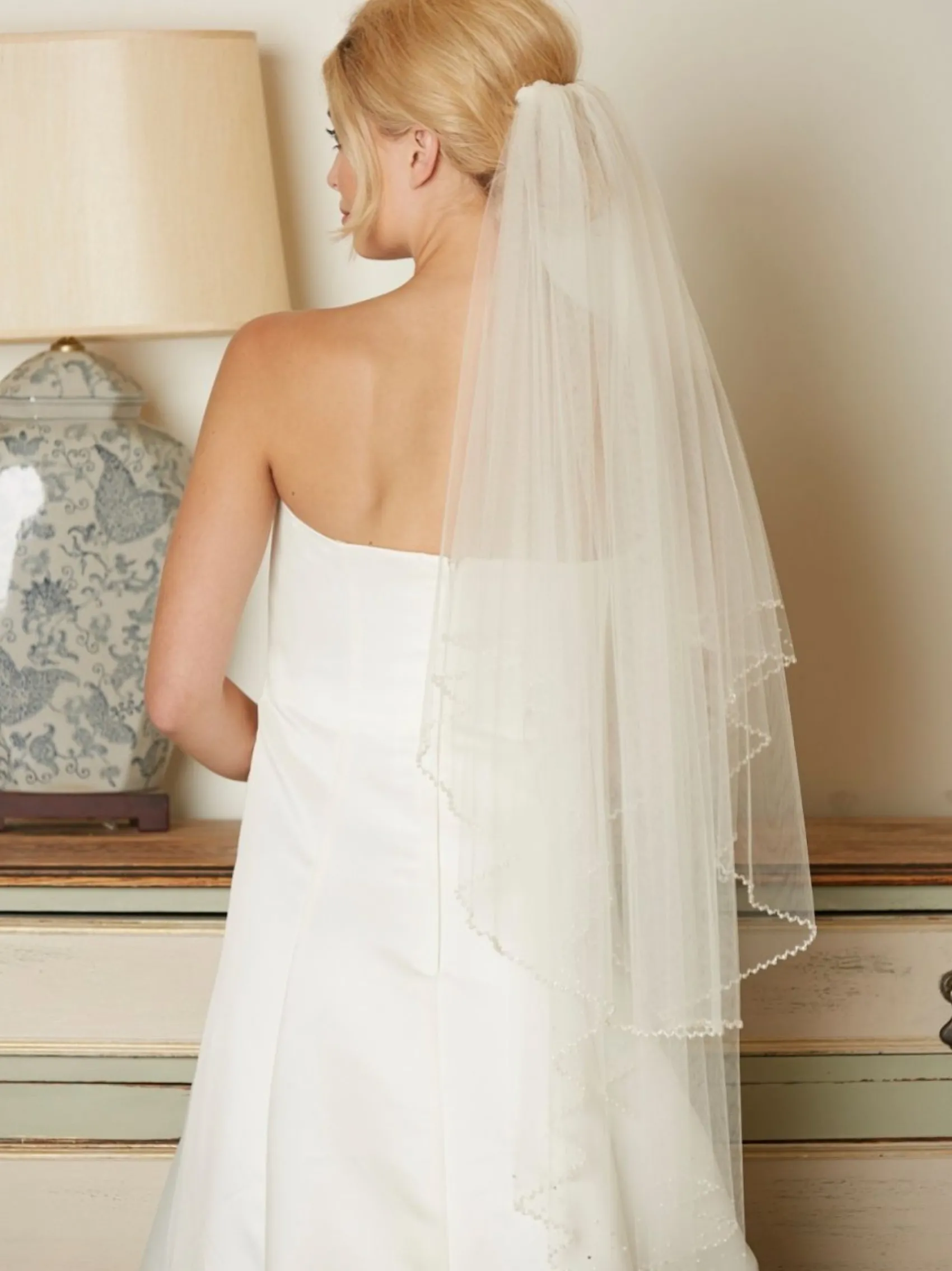 Linzi Jay Two Tier Veils | Fingertip Veils*Two Tier Pearl Edge Tulle Fingertip Veil V684 Ivory