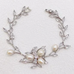 Lace & Favour Bride Gifts | Pearl Jewellery*Lola Freshwater Pearl and Crystal Leaves Wedding Bracelet (Silver)