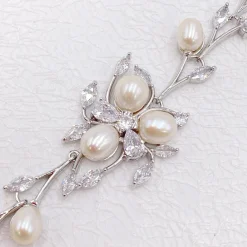 Lace & Favour Bride Gifts | Pearl Jewellery*Lola Freshwater Pearl and Crystal Leaves Wedding Bracelet (Silver)