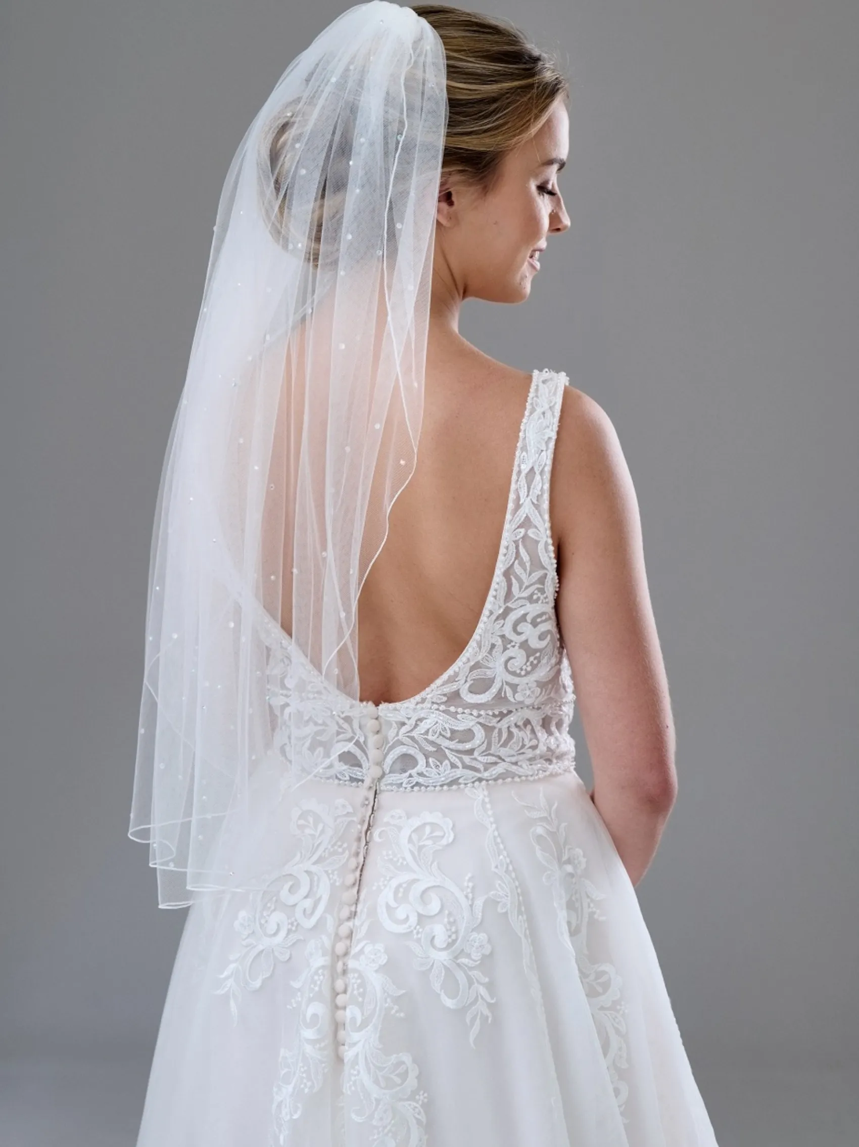 Twilight Designs Single Tier Veils | Elbow Length Veils*Lovington Single Tier Scattered Diamante Veil with Corded Edge Ivory