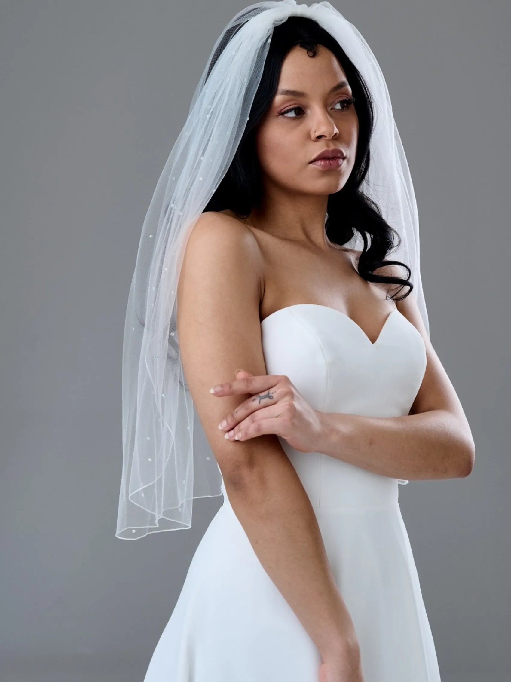 Twilight Designs Single Tier Veils | Elbow Length Veils*Lovington Single Tier Scattered Diamante Veil with Corded Edge Ivory