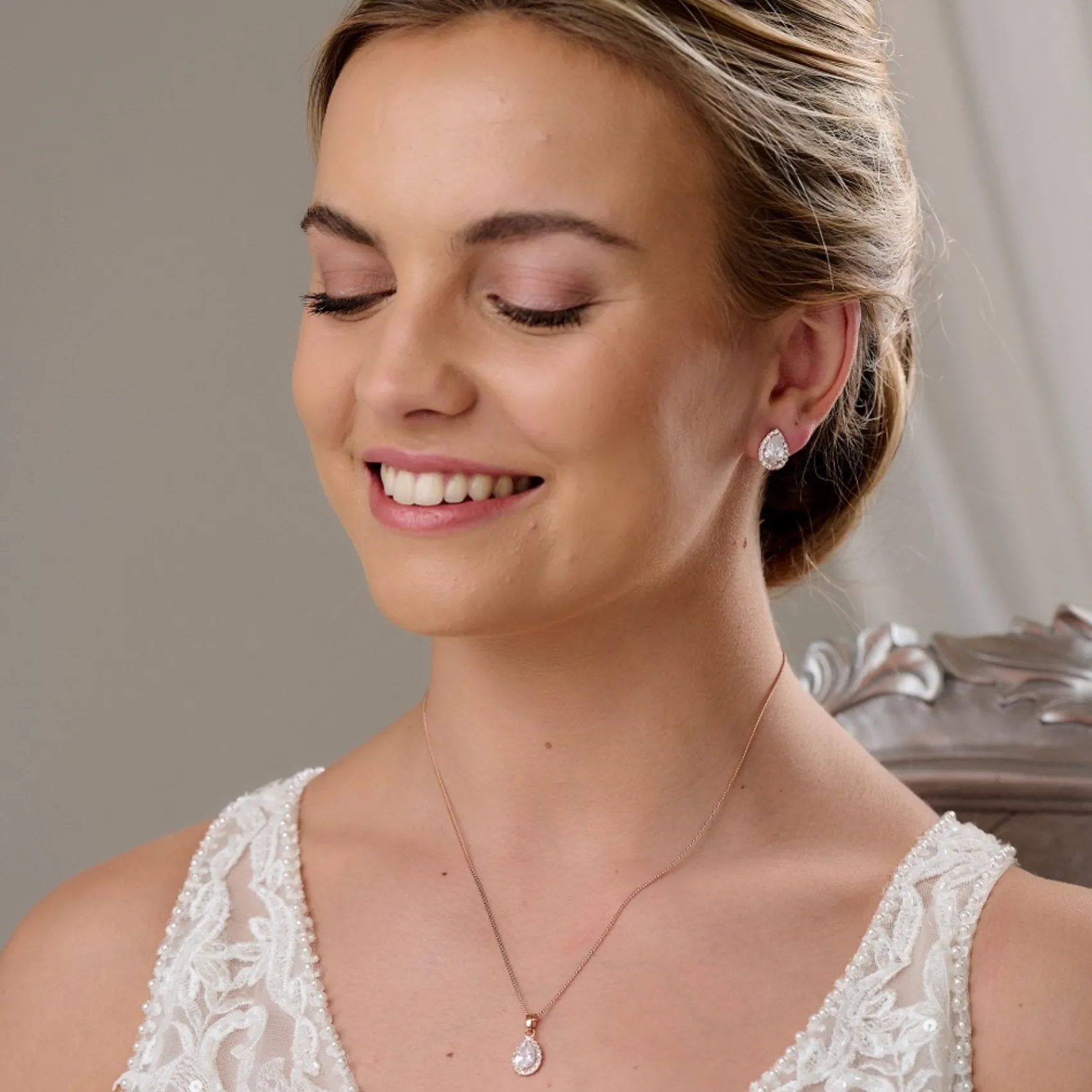 Lace & Favour Bride Gifts | Crystal Jewellery*Lulu Rose Gold Crystal Stud Wedding Jewellery Set