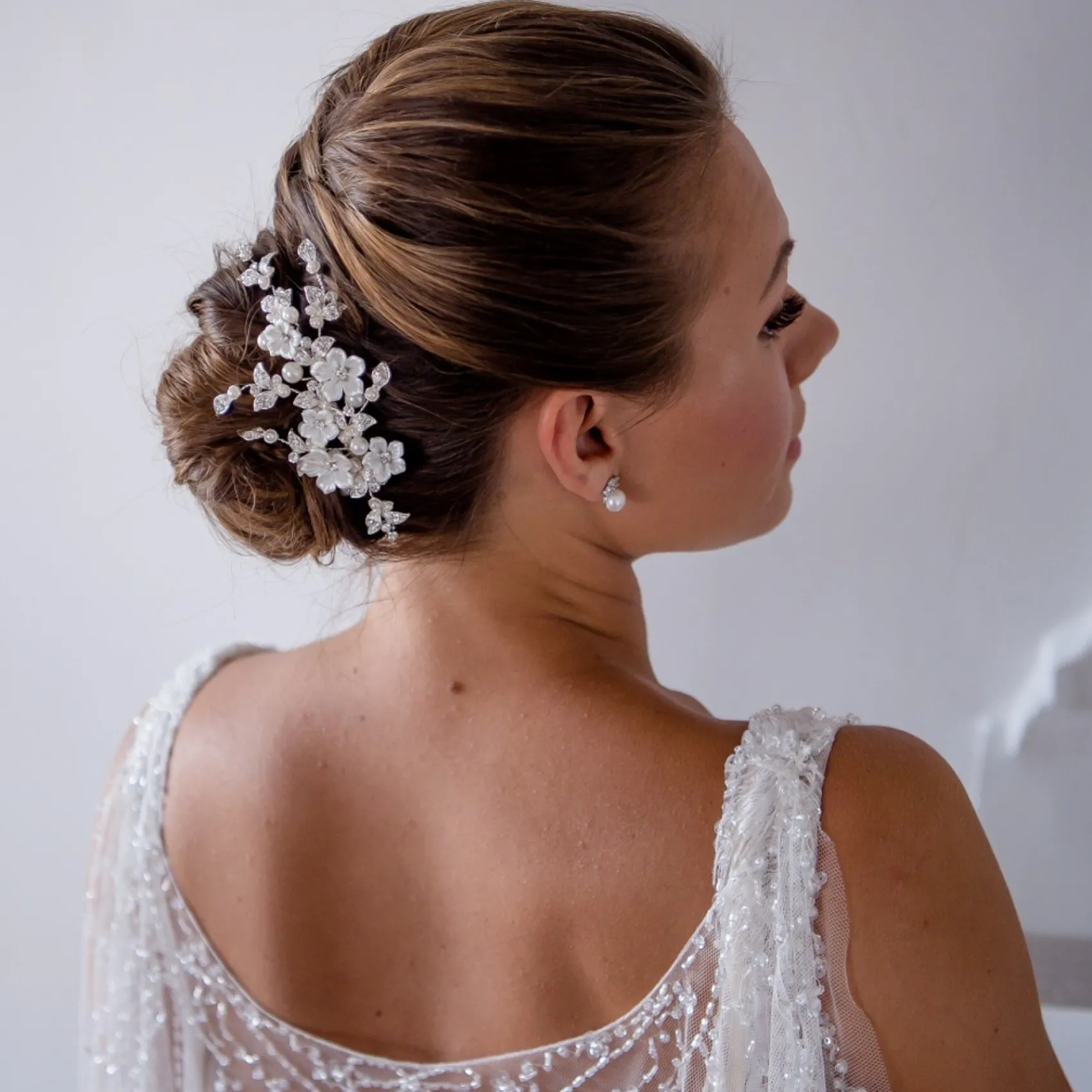 Twilight Designs Pearl Hair Accessories | Silver Hair Accessories*Magnolia Porcelain Flowers and Crystal Leaves Wedding Hair Clip Ivory/Silver