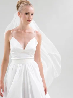 Lace & Favour Single Tier Veils | Chapel Length & Cathedral Veils*Maine Single Tier Tulle Veil with Pencil Edge