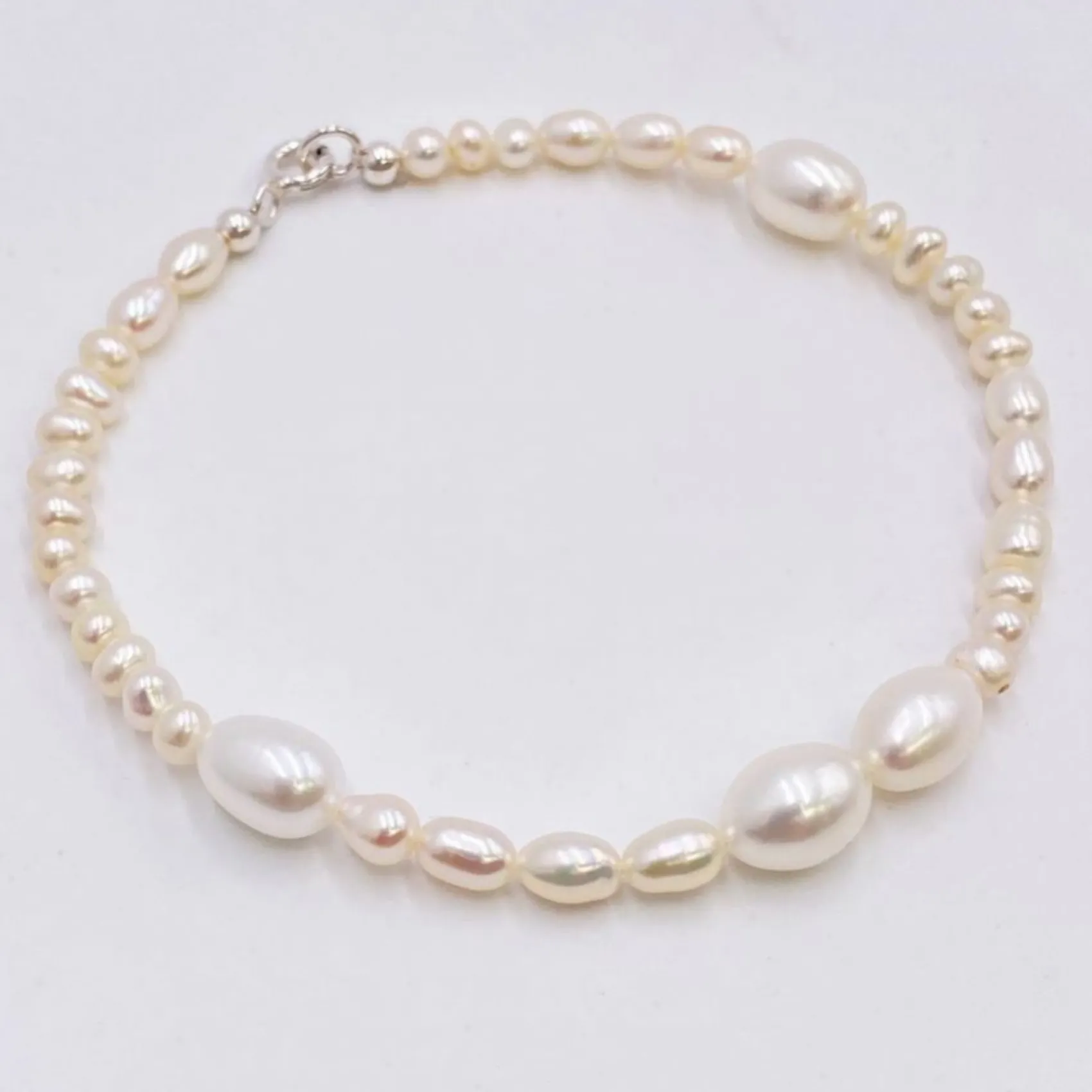 Lace & Favour Bridesmaid Gifts | Pearl Jewellery*Miliana Delicate Pearl Wedding Bracelet Ivory/ Silver