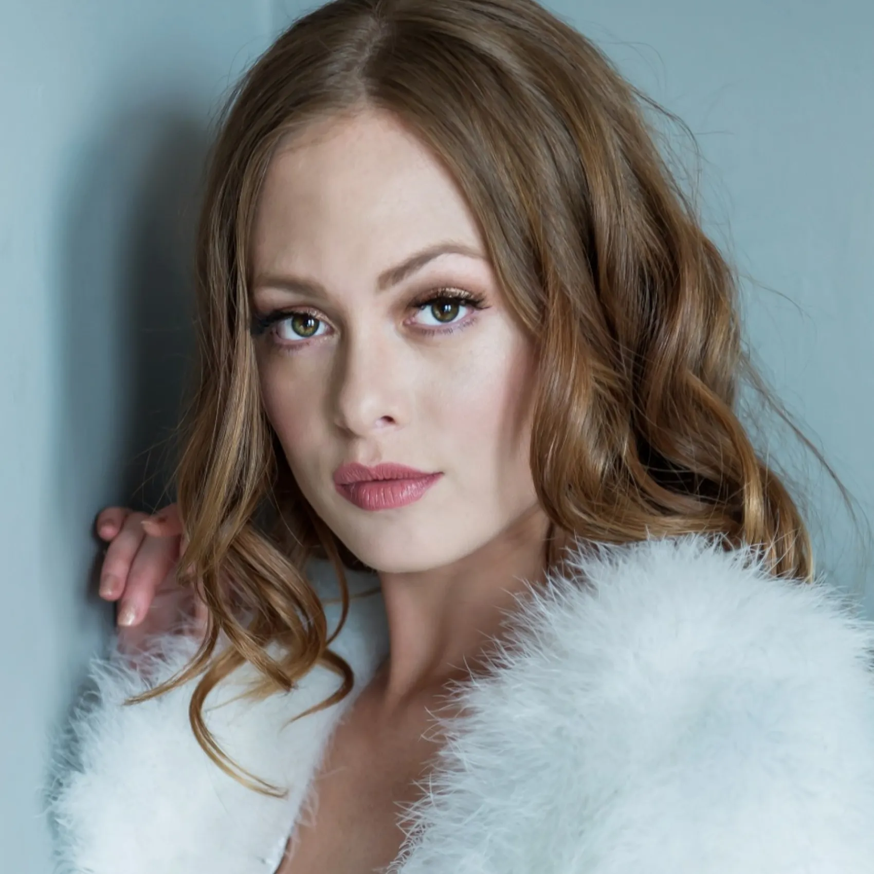 Beverly Hills Feather Stoles & Shrugs | Wedding Boleros And Jackets*Monroe Feather Bridal Jacket Ivory