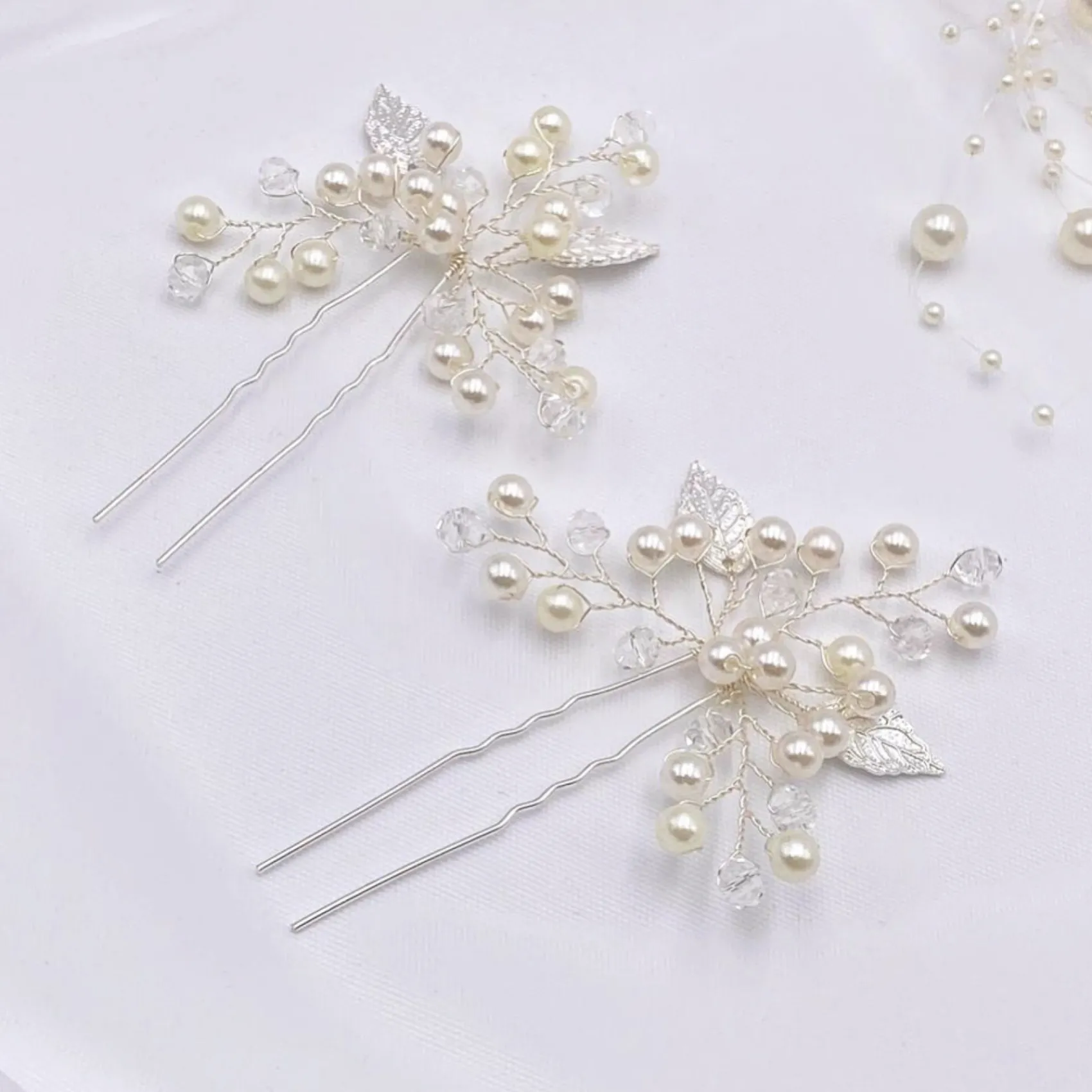 Lace & Favour Bridesmaid Gifts | Bride Gifts*October Silver Leaves and Pearl Wedding Hair Pin Ivory/ Silver