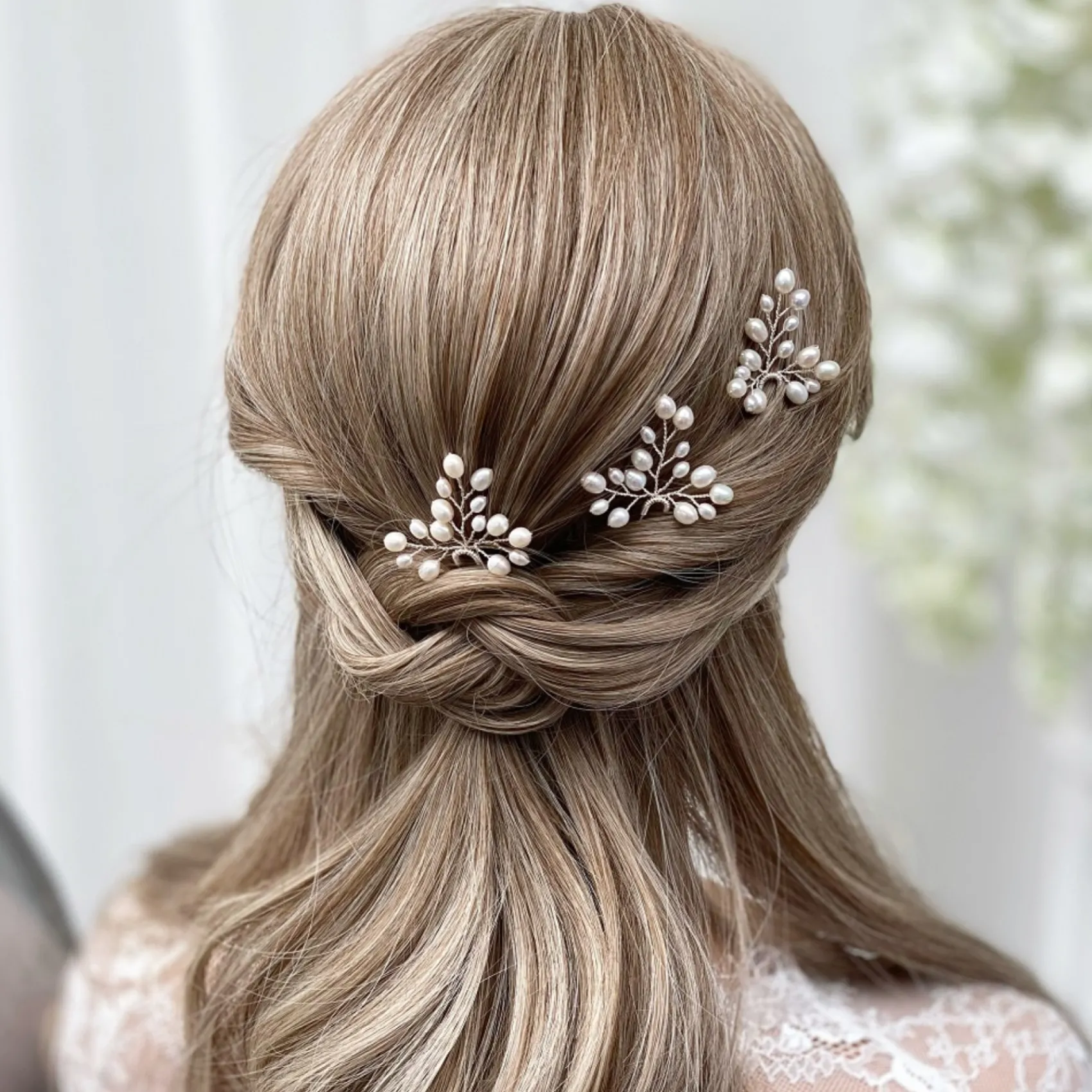 Lace & Favour Bridesmaid Gifts | Pearl Hair Accessories*Oriana Freshwater Pearl Wedding Hair Pin Ivory/ Silver