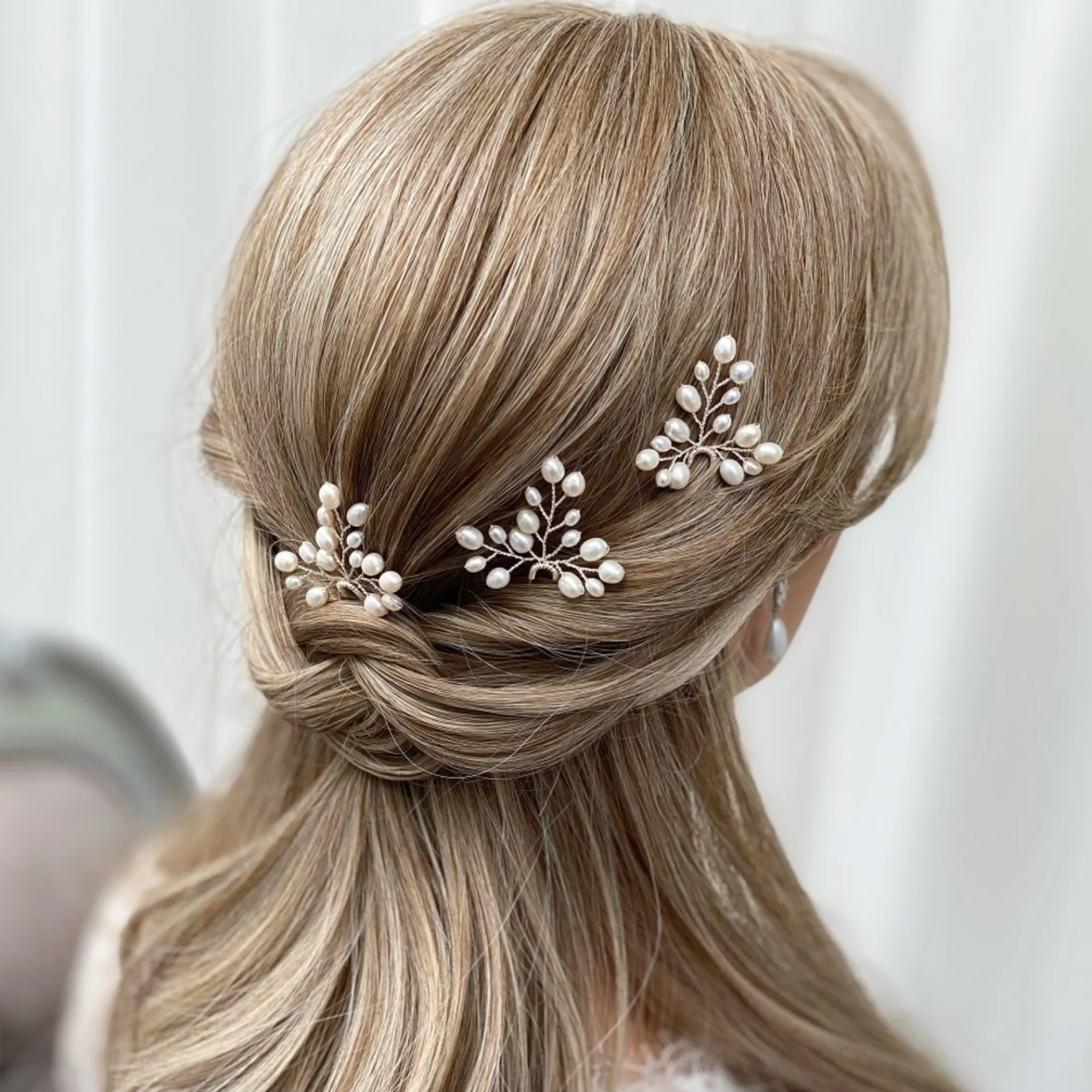 Lace & Favour Bridesmaid Gifts | Pearl Hair Accessories*Oriana Freshwater Pearl Wedding Hair Pin Ivory/ Silver