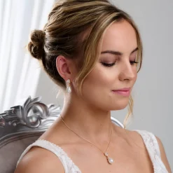 Lace & Favour Bride Gifts | Pearl Jewellery*Paloma Gold Teardrop Pearl Bridal Jewellery Set