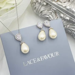 Lace & Favour Bride Gifts | Pearl Jewellery*Paloma Teardrop Pearl Bridal Jewellery Set