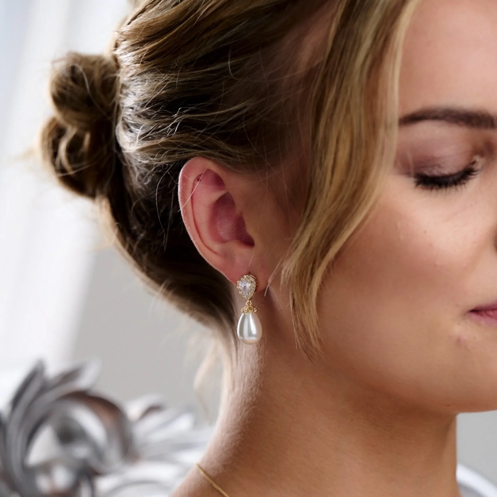 Lace & Favour Bridesmaid Gifts | Bride Gifts*Paloma Teardrop Pearl Wedding Earrings (Gold) Ivory/ Gold