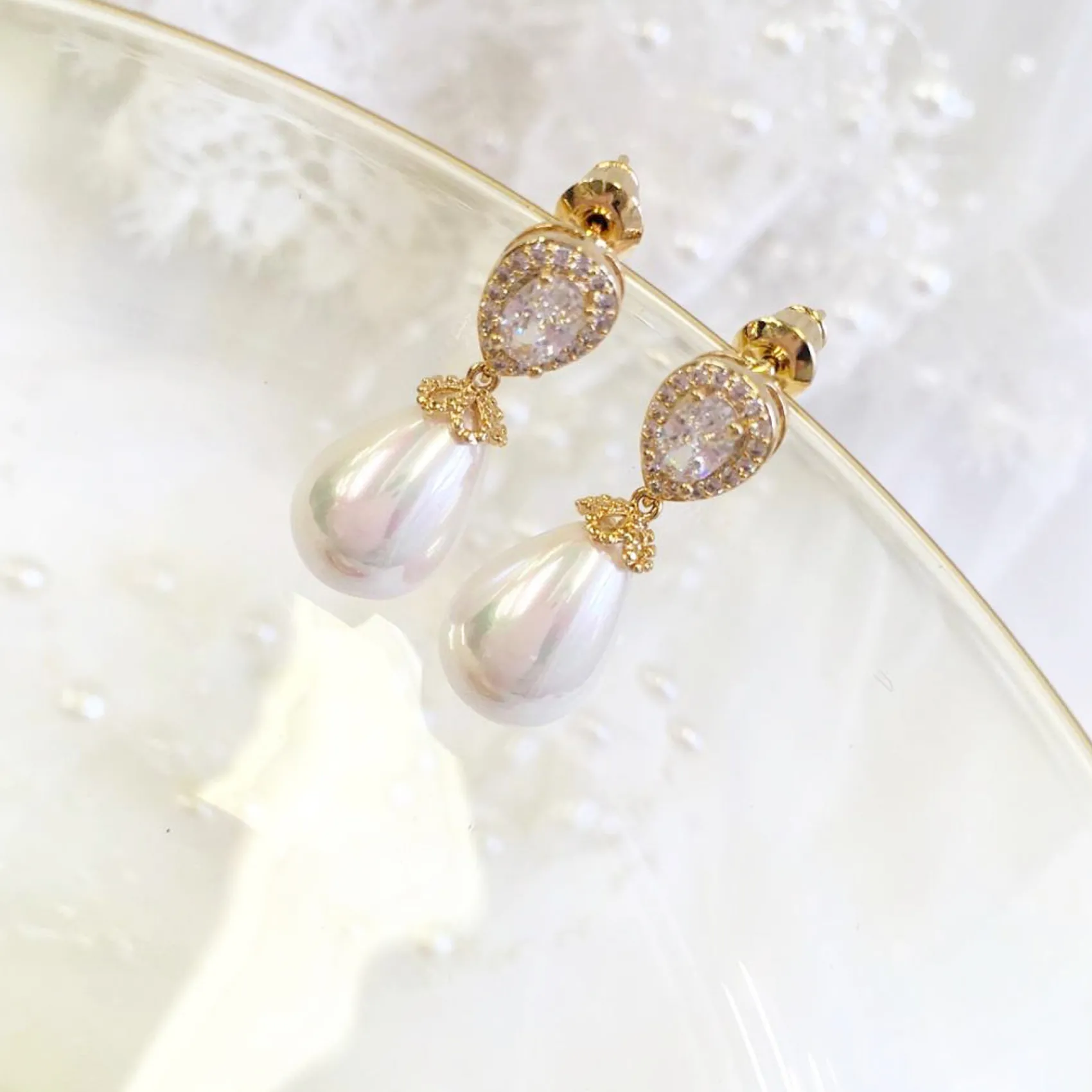 Lace & Favour Bridesmaid Gifts | Bride Gifts*Paloma Teardrop Pearl Wedding Earrings (Gold) Ivory/ Gold