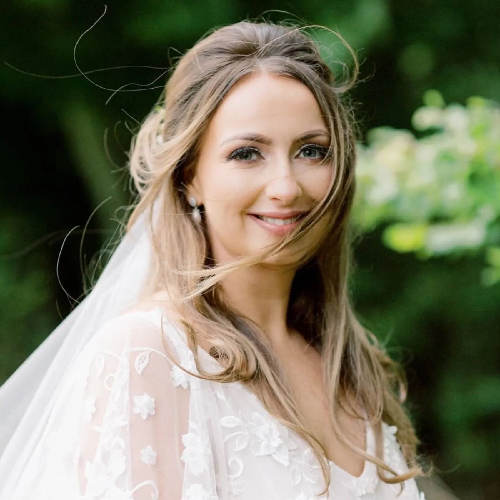 Lace & Favour Bridesmaid Gifts | Bride Gifts*Paloma Teardrop Pearl Wedding Earrings (Silver) Ivory/ Silver