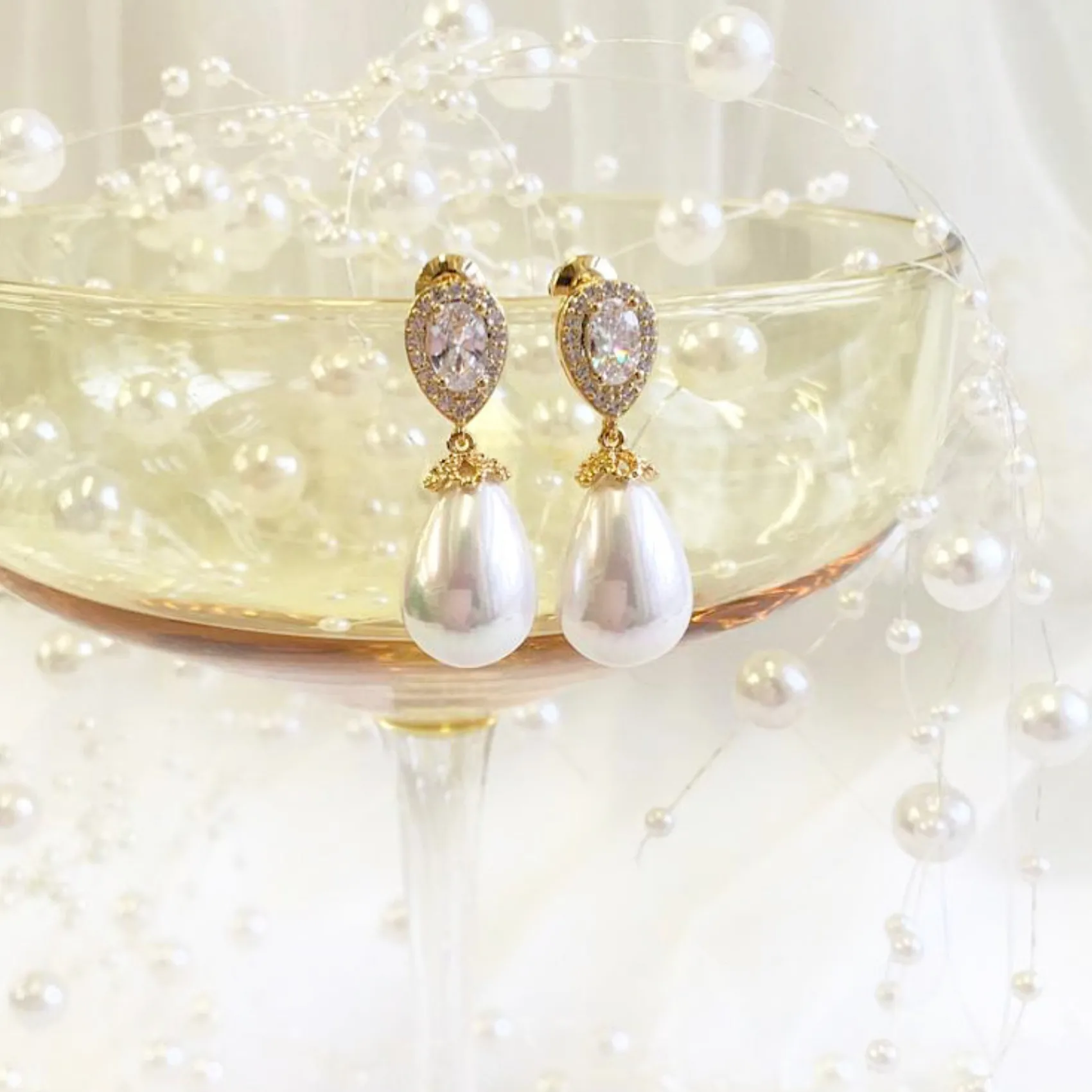 Lace & Favour Bridesmaid Gifts | Bride Gifts*Paloma Teardrop Pearl Wedding Earrings (Gold) Ivory/ Gold