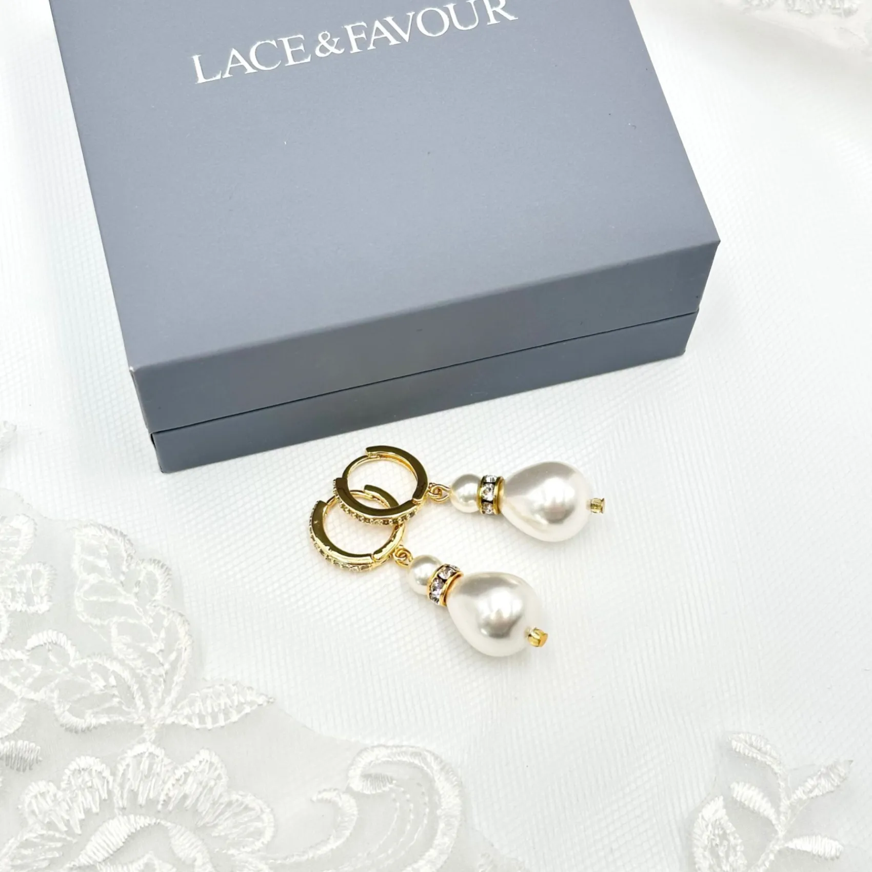 Beads & Beyond Bride Gifts | Vintage Jewellery*Panache Gold Large Teardrop Pearl Earrings Ivory/ Gold