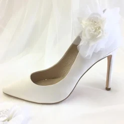 Perfect Bridal Bride Gifts | Shoe Jewellery*Apple Ivory Flower Shoe Clips