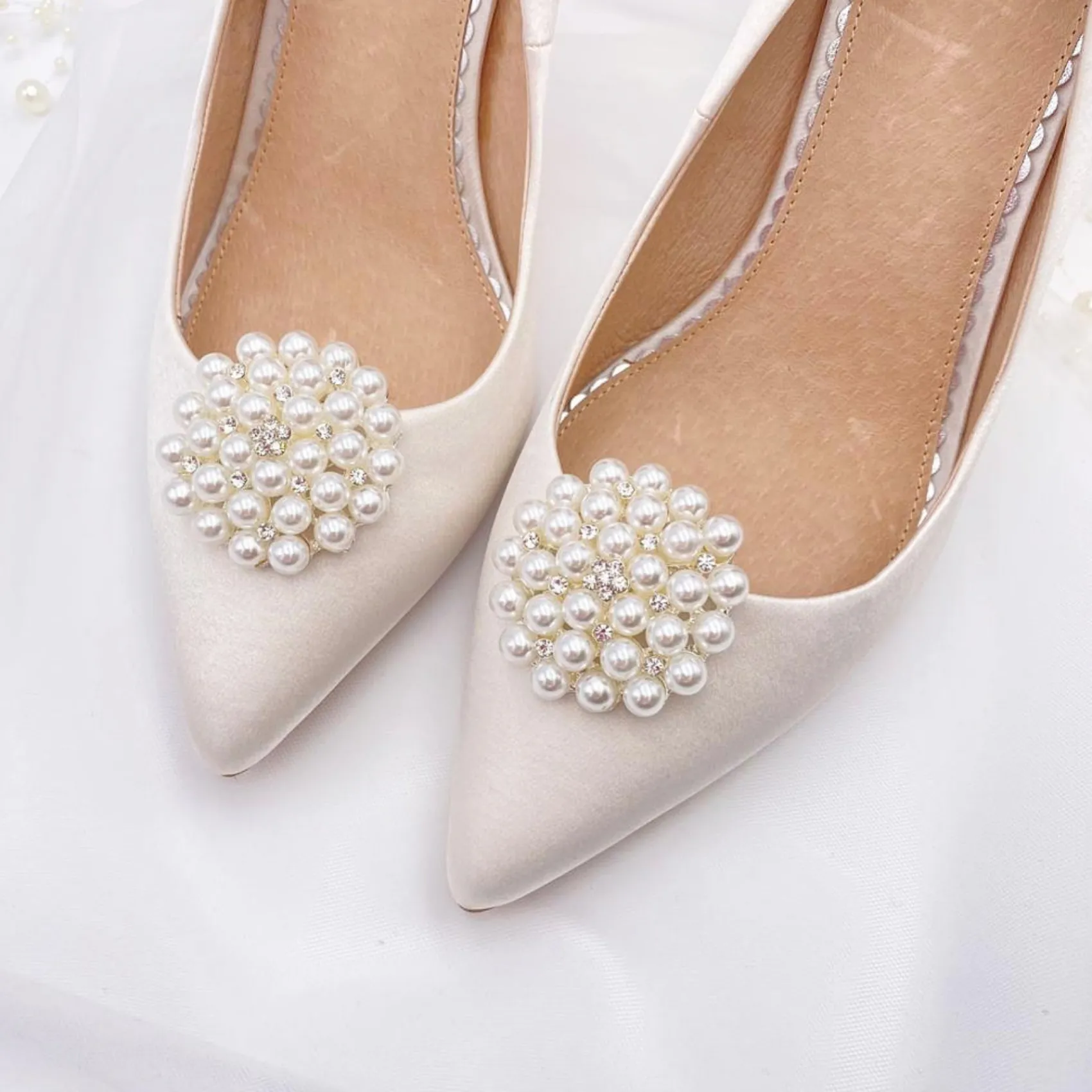 Perfect Bridal Bride Gifts | Shoe Jewellery*Guava Pearl Embellished Brooch Shoe Clips Ivory/ Silver