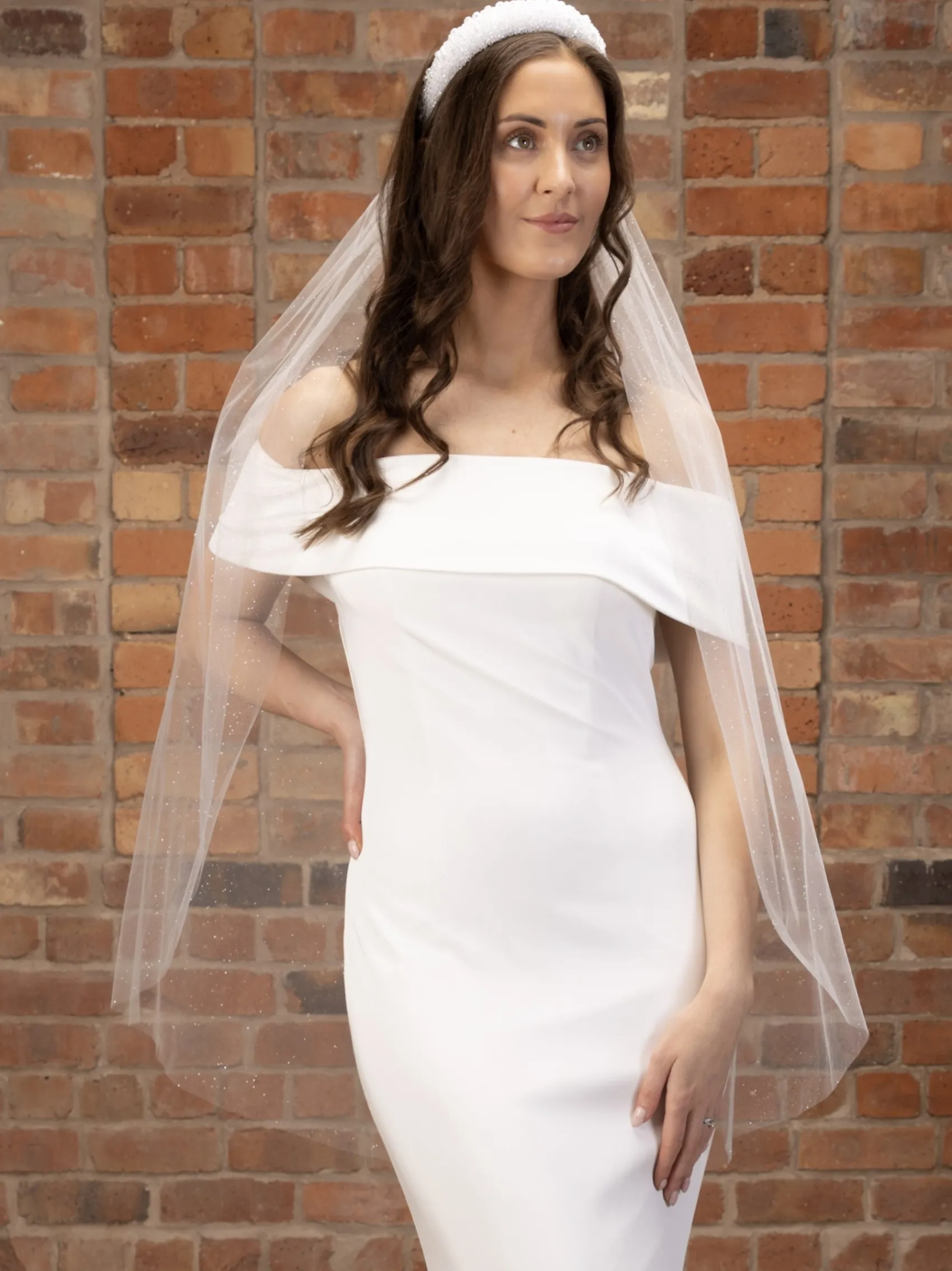 Perfect Bridal Single Tier Veils | Fingertip Veils*Single Tier Sparkly Glitter Tulle Fingertip Veil Ivory