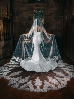 Perfect Bridal Single Tier Veils | Chapel Length & Cathedral Veils*Single Tier Statement Lace Motif Cathedral Veil Ivory