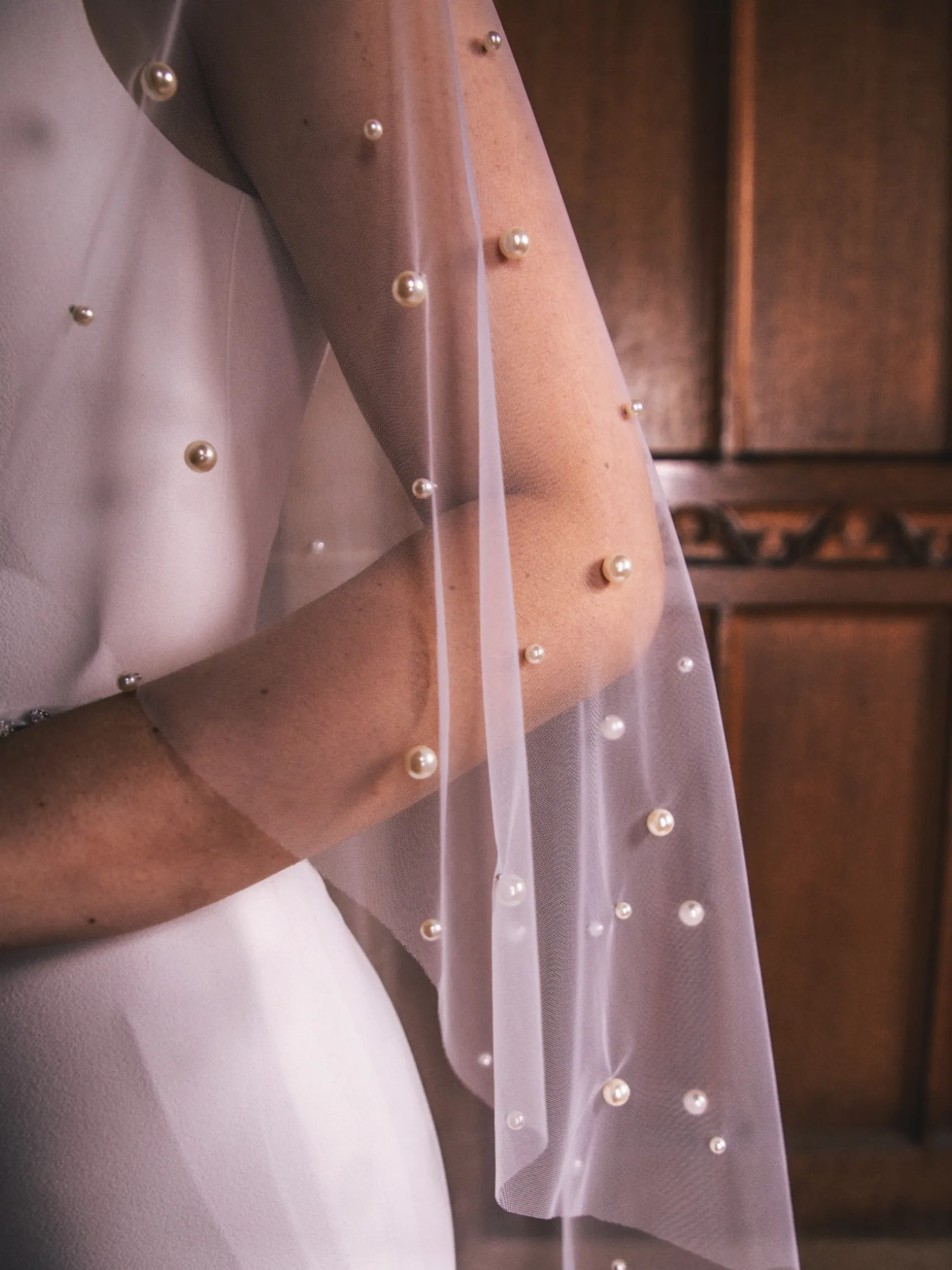 Perfect Bridal Single Tier Veils | Fingertip Veils*Single Tier Short Scattered Pearl Veil Ivory