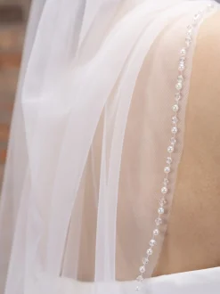 Perfect Bridal Single Tier Veils | Fingertip Veils*Single Tier Pearl and Crystal Edge Fingertip Veil Ivory