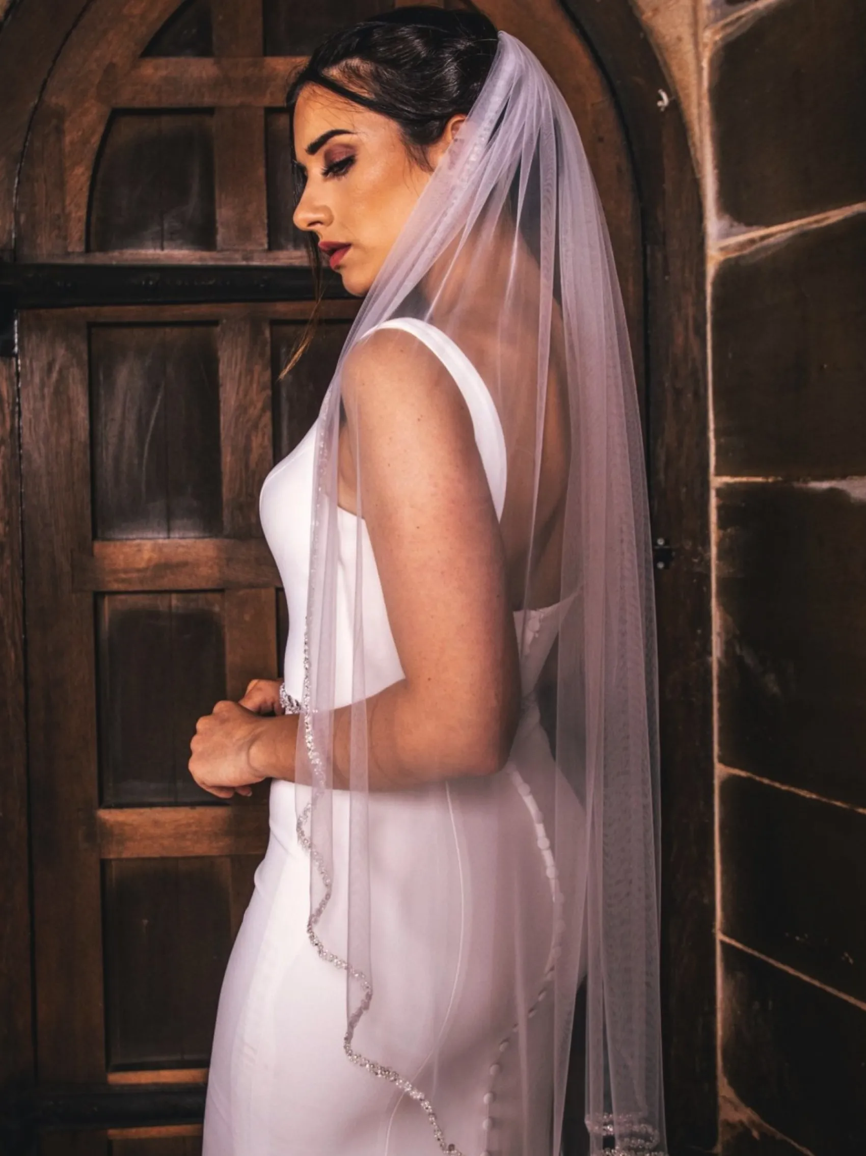 Perfect Bridal Single Tier Veils | Fingertip Veils*Single Tier Silver Beaded Edge Fingertip Veil Ivory
