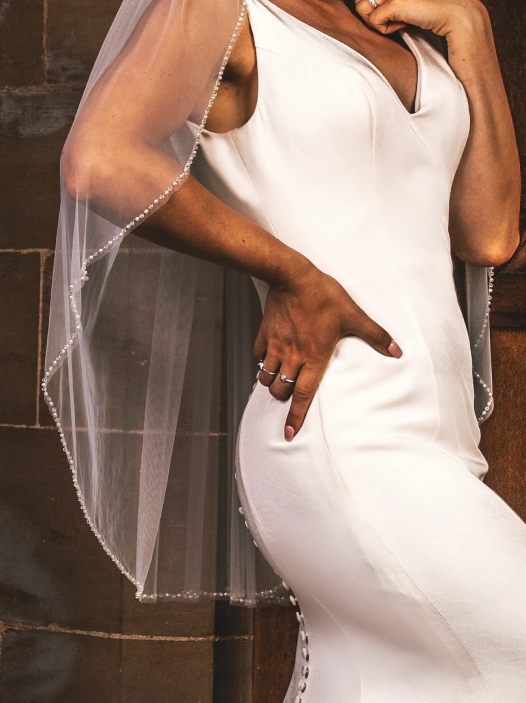 Perfect Bridal Single Tier Veils | Fingertip Veils*Single Tier Pearl and Crystal Edge Fingertip Veil Ivory