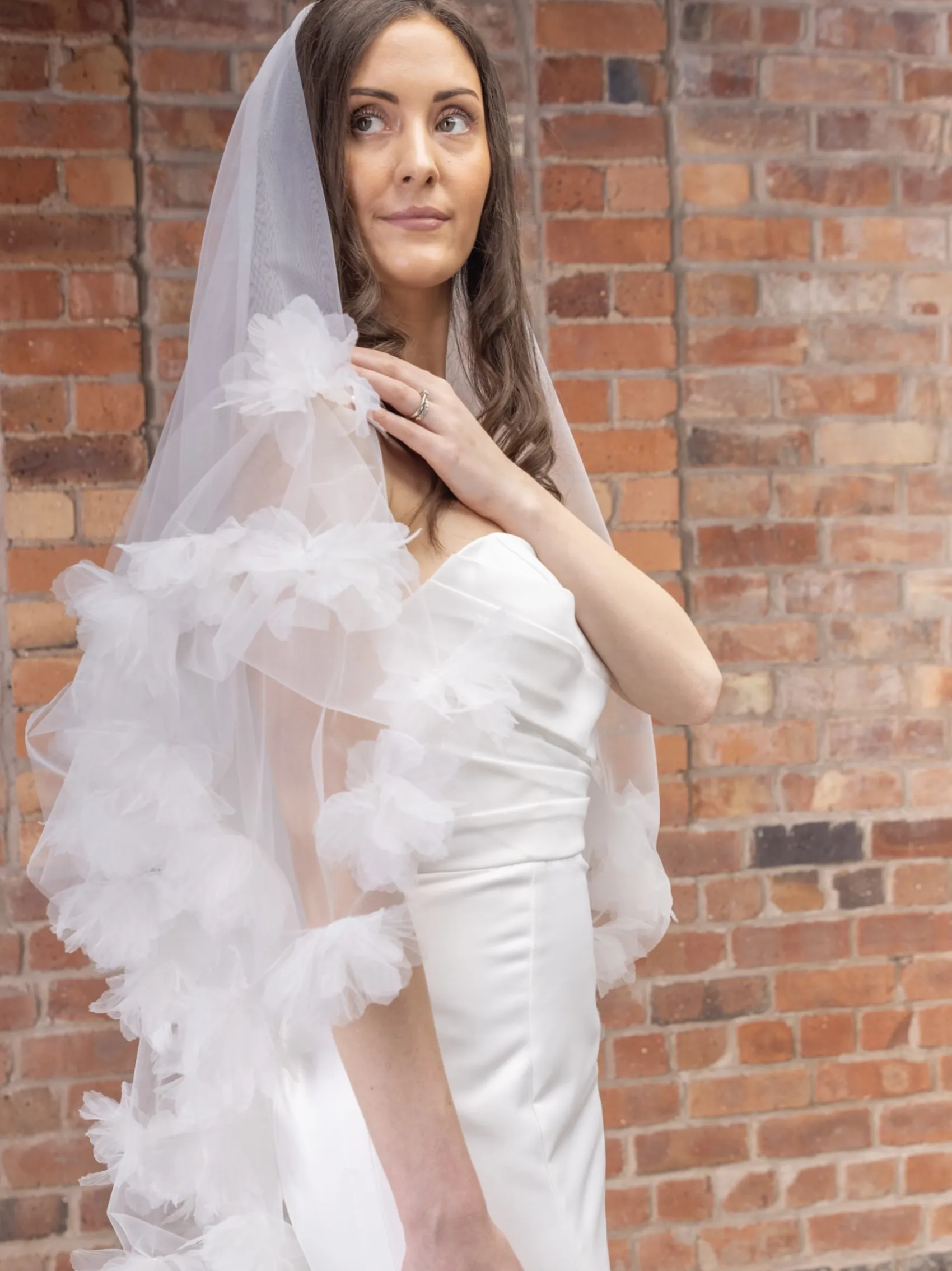 Perfect Bridal Two Tier Veils | Fingertip Veils*Two Tier 3D Flowers Edge Fingertip Veil Ivory