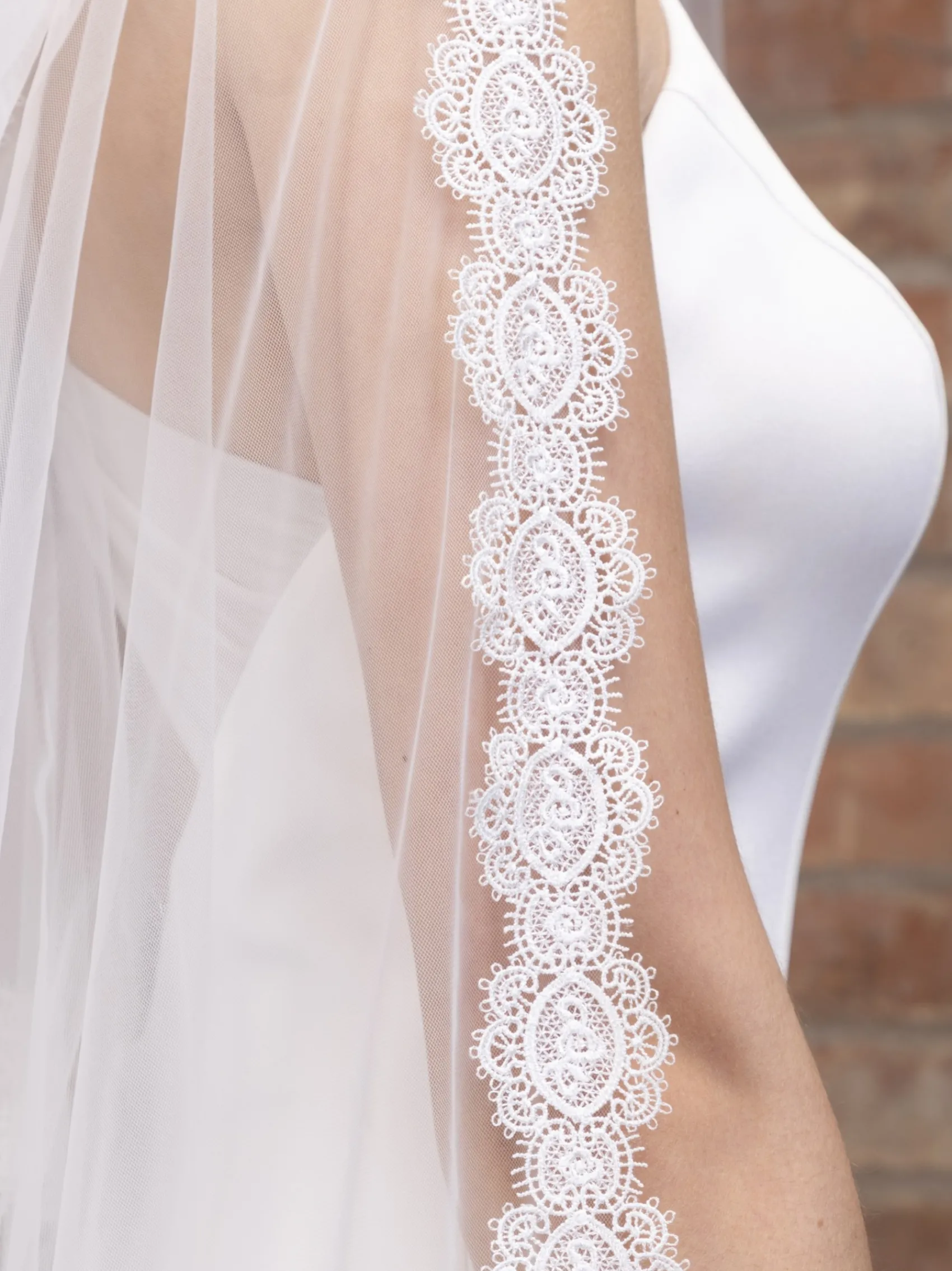 Perfect Bridal Two Tier Veils | Chapel Length & Cathedral Veils*Two Tier Delicate Lace Edge Cathedral Veil Ivory