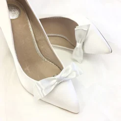 Perfect Bridal Bride Gifts | Shoe Jewellery*Rowan Dyeable Satin Bow Shoe Clips Ivory