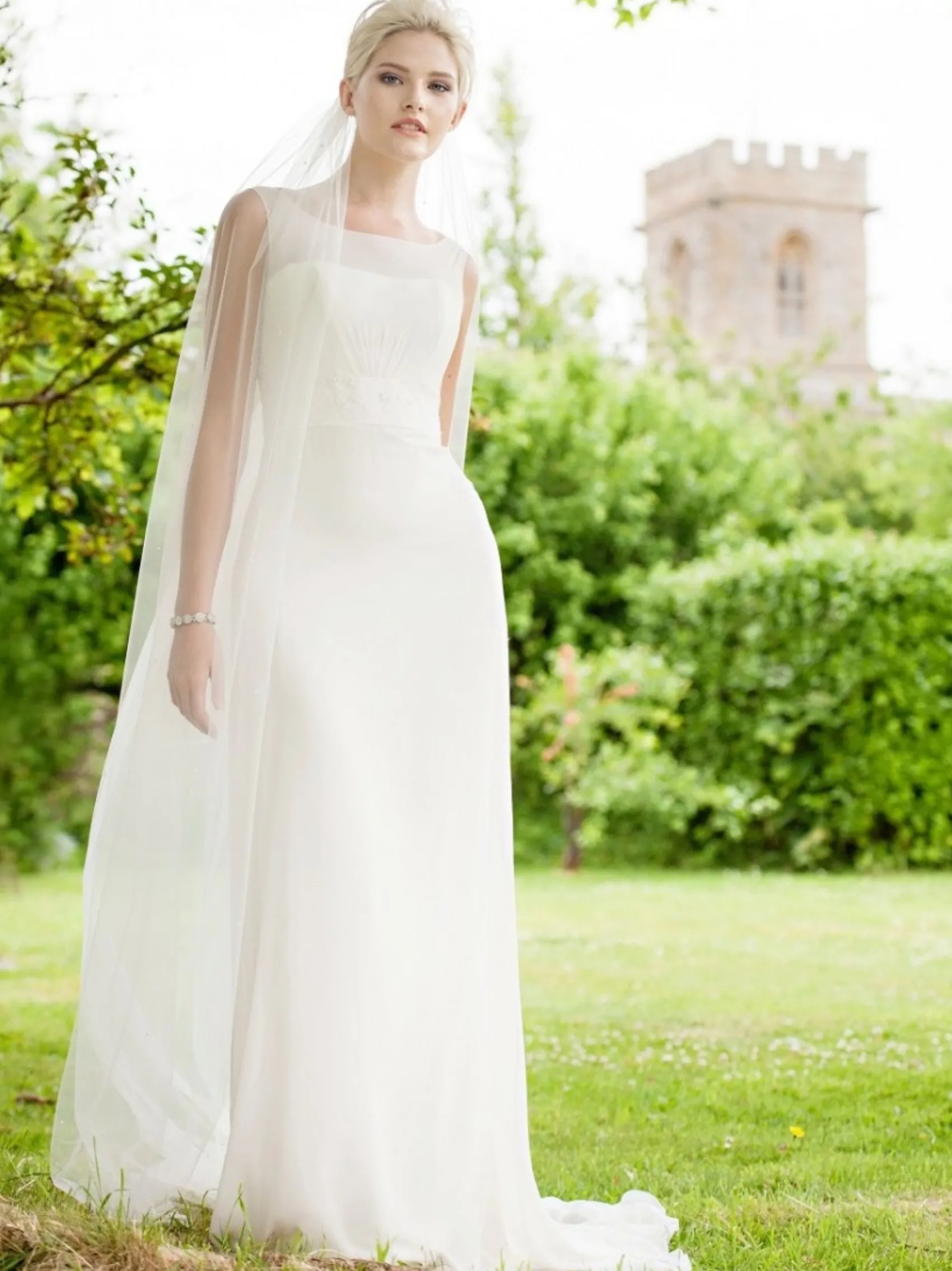 Rainbow Club Single Tier Veils | Chapel Length & Cathedral Veils*Avalanche Scattered Pearl Long Veil Ivory