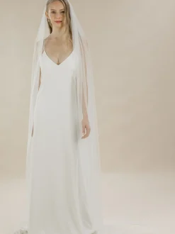 Rainbow Club Single Tier Veils | Chapel Length & Cathedral Veils*Blazing Star Scattered Diamante Long Veil Ivory
