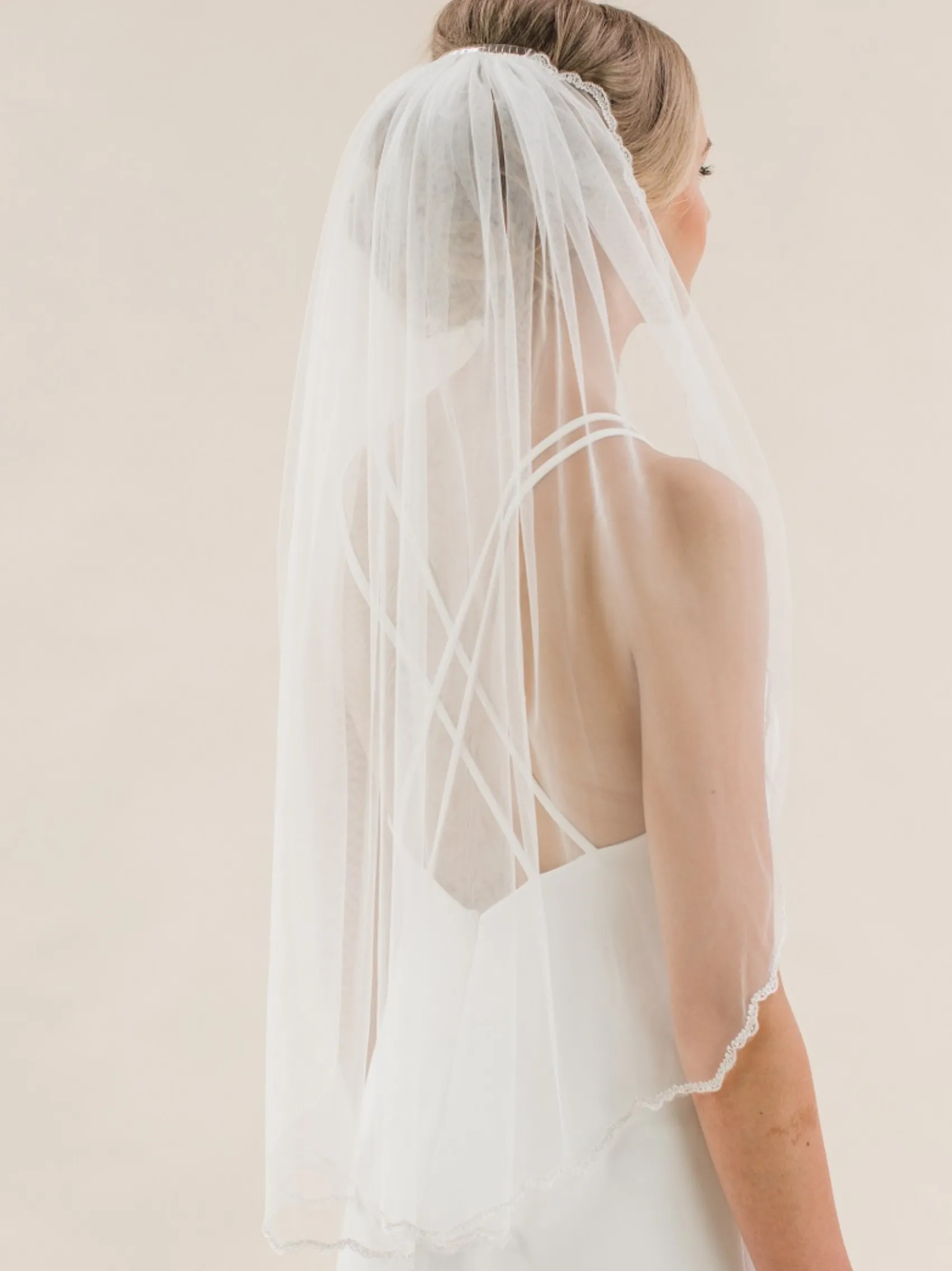 Rainbow Club Single Tier Veils | Elbow Length Veils*Gazania Embroidered Scalloped Edge Waist Length Veil Ivory