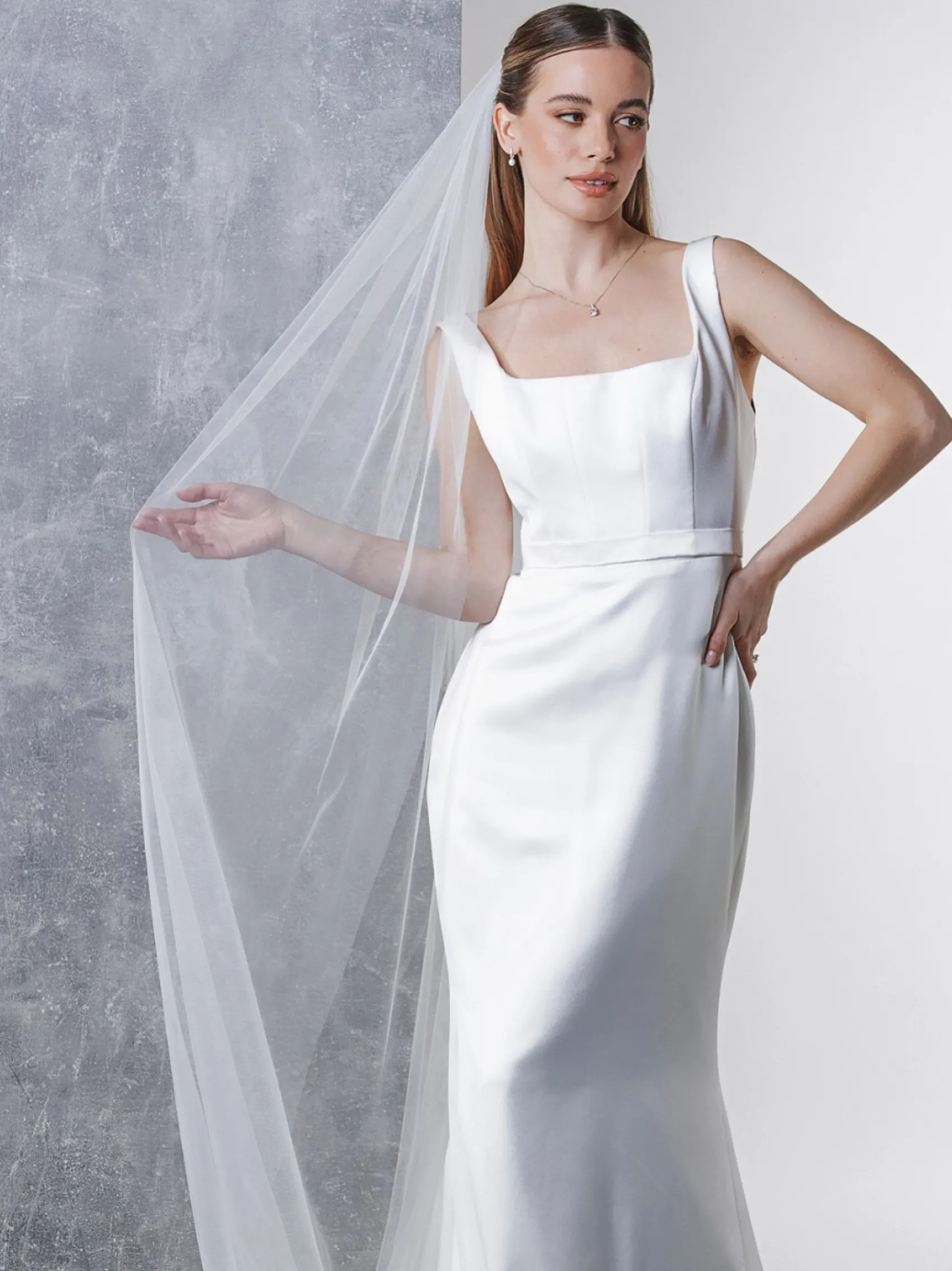 Rainbow Club Single Tier Veils | Chapel Length & Cathedral Veils*Intrigue Plain Long Single Tier Veil with Cut Edge Ivory