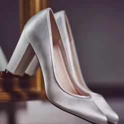 Rainbow Club Wedding Shoes | High Heel*Keily Dyeable Satin Block Heel Court Shoes Ivory