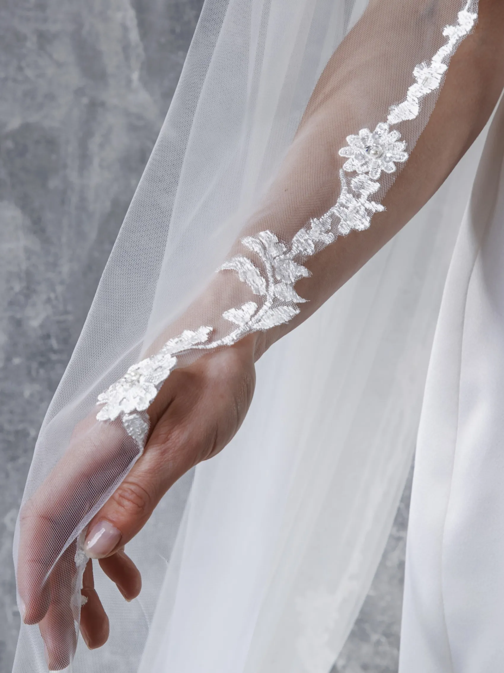 Rainbow Club Single Tier Veils | Chapel Length & Cathedral Veils*Poppy Lace and Pearl Edge Chapel Length Veil Ivory