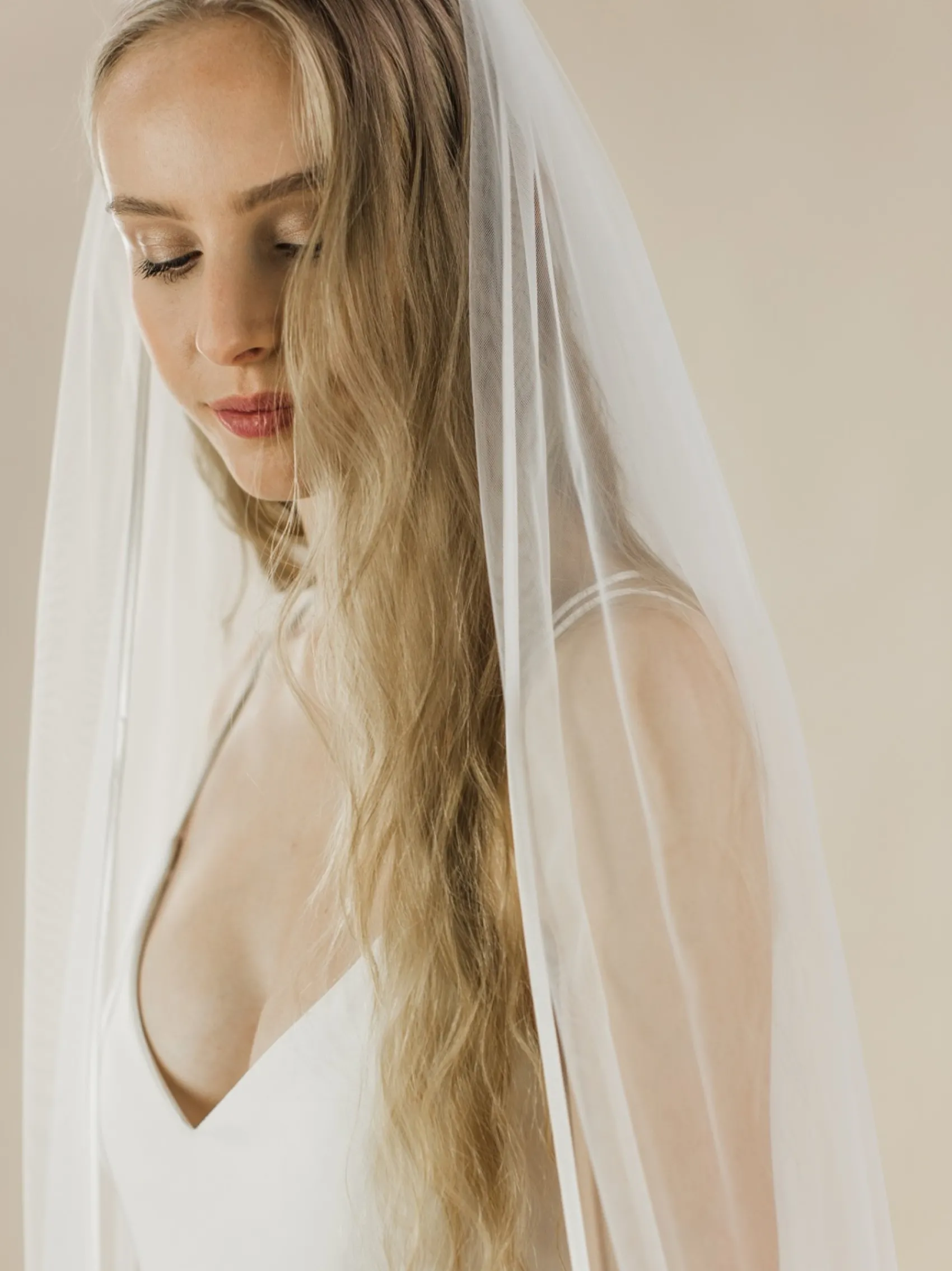 Rainbow Club Single Tier Veils | Chapel Length & Cathedral Veils*Snapdragon Single Tier Satin Edge Chapel Veil Ivory