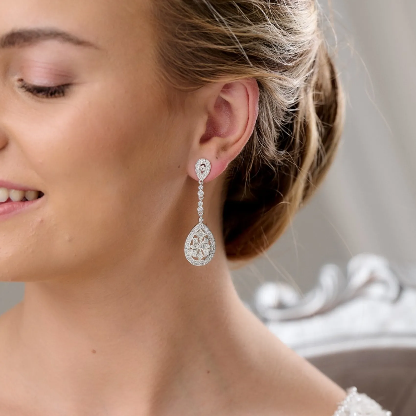Lace & Favour Silver Prom Jewellery | Prom Earrings*Ritz Vintage Inspired Cubic Zirconia Chandelier Earrings Silver