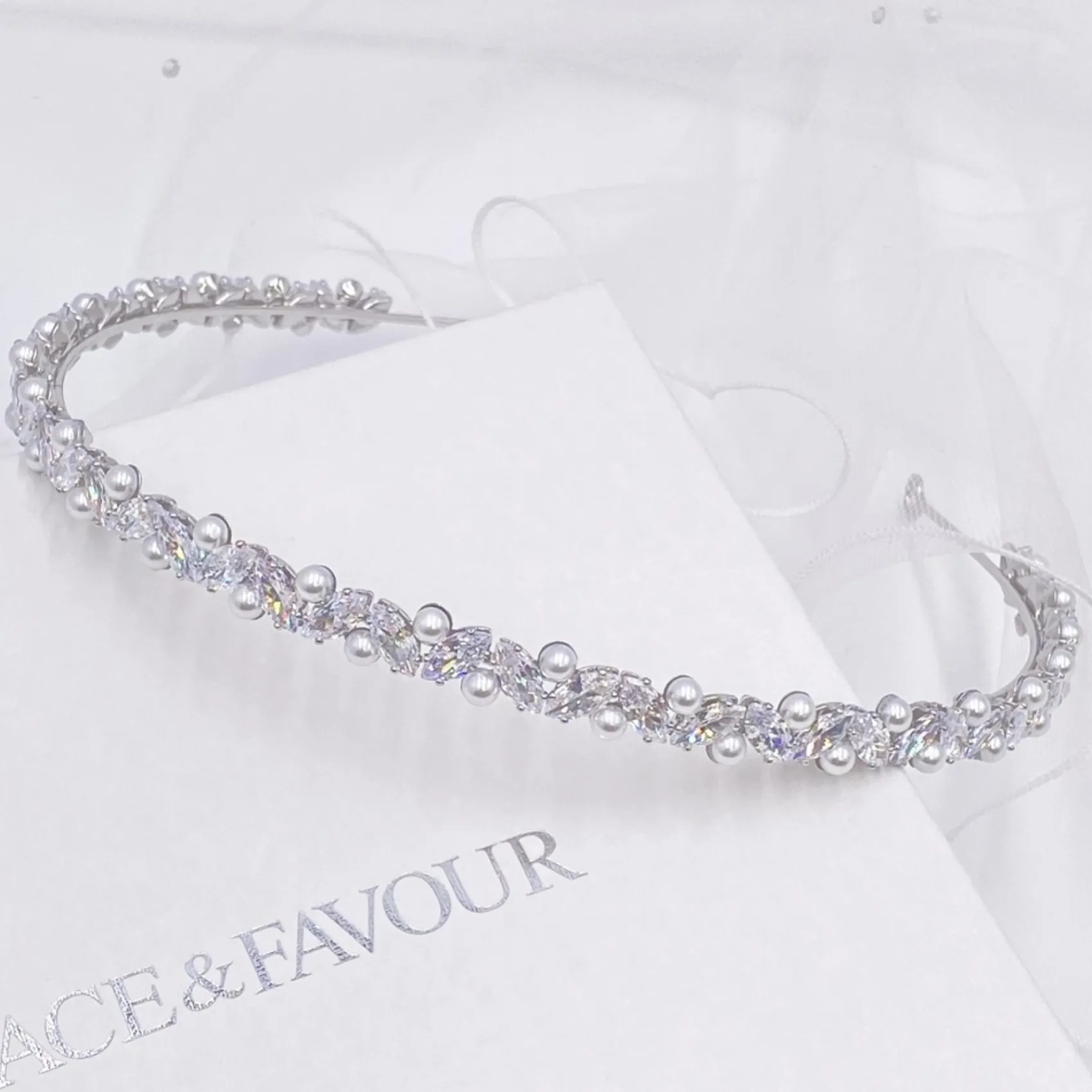 Lace & Favour Prom Headbands & Tiaras | Pearl Hair Accessories*Rochelle Silver Narrow Crystal and Pearl Headband Ivory/ Silver
