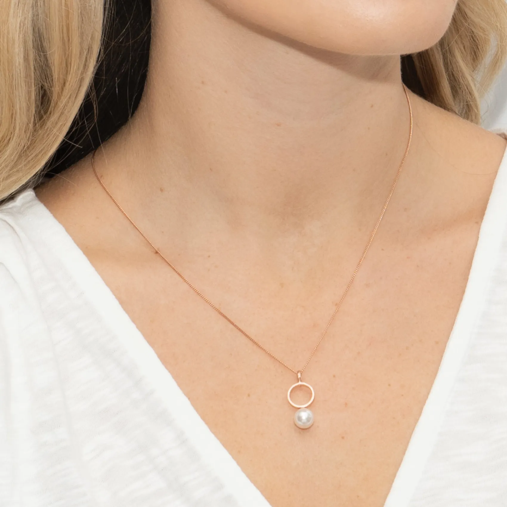 Sarah Alexander Mother Of The Groom Gifts | Mother Of The Bride Gifts*Voodoo Rose Gold Circle Pearl Pendant