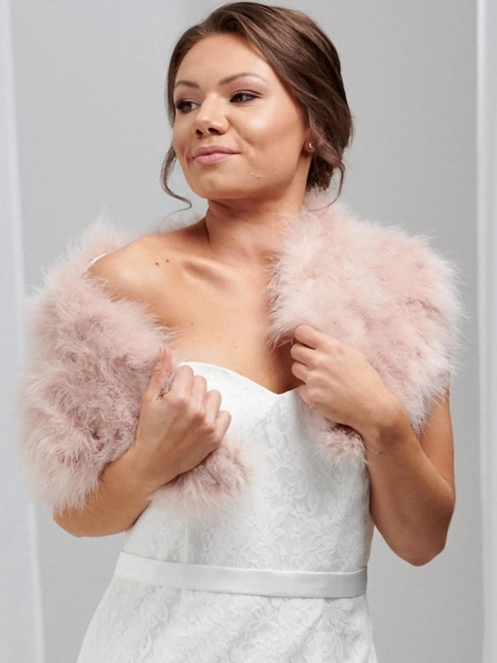 Beverly Hills Feather Stoles & Shrugs | Wedding Capes & Wraps*Scarlet Feather Bridal Stole Blush