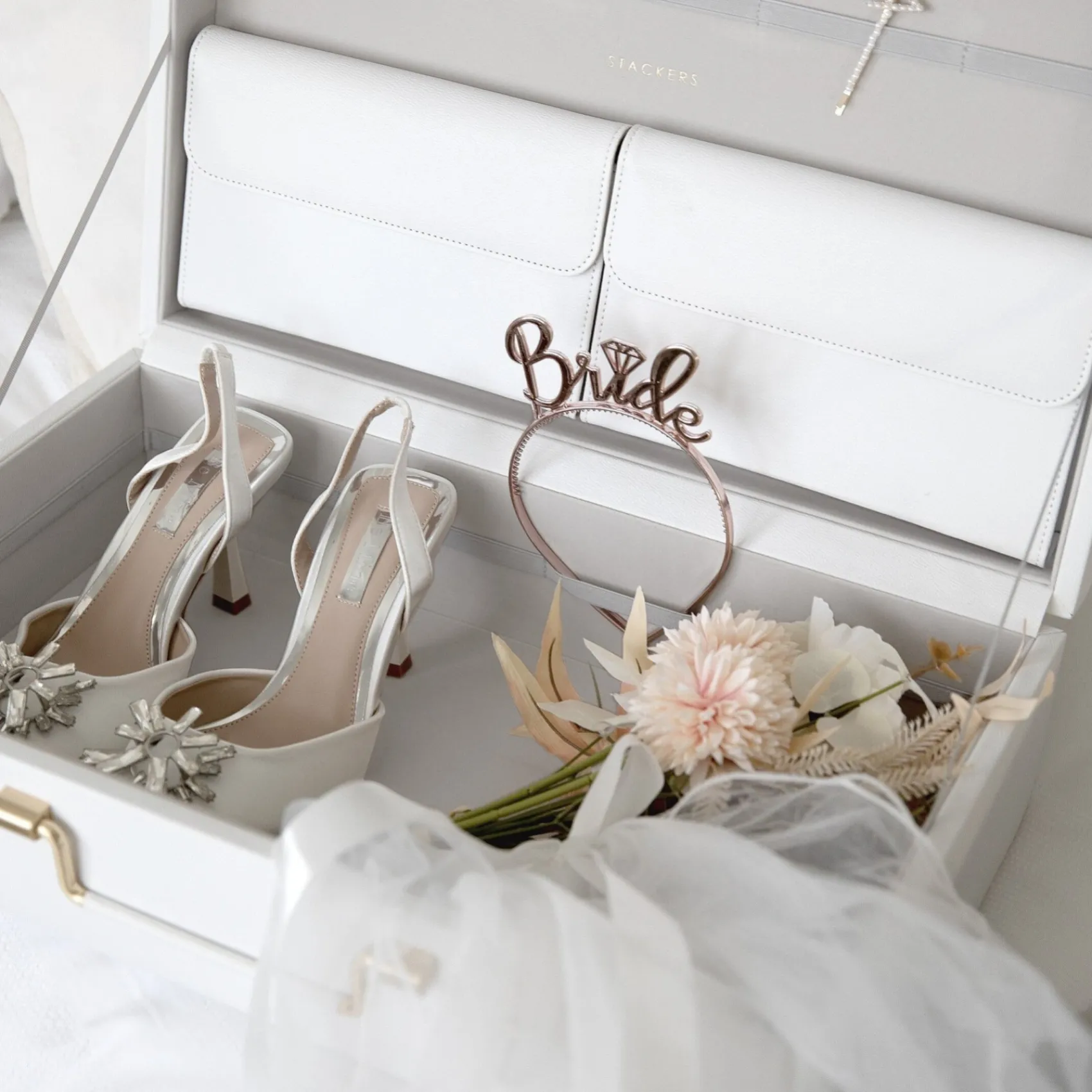 Stackers Wedding Keepsake Boxes | Bride Gifts*White Pebble Memory Storage Box White & Grey