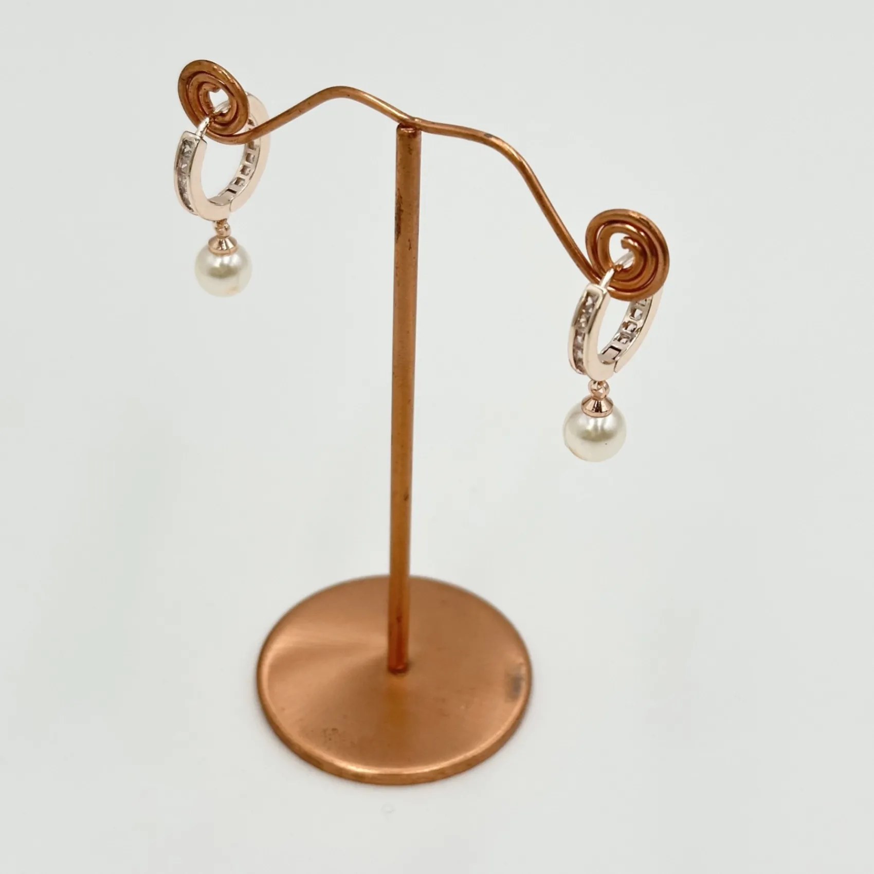 Lace & Favour Bridesmaid Gifts | Bride Gifts*Tahiti Rose Gold Pearl Drop Crystal Huggie Hoop Earrings Ivory/ Rose Gold